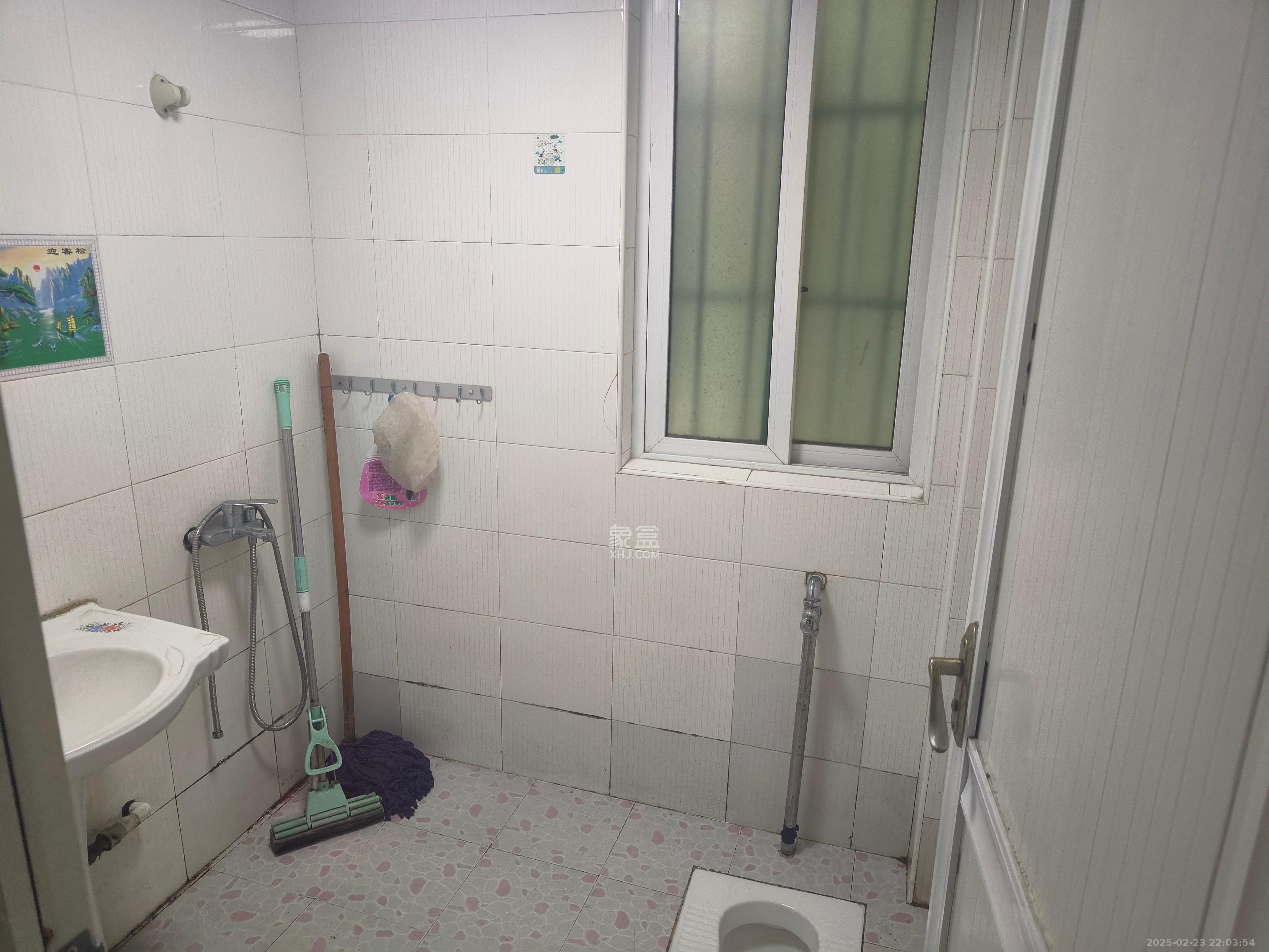 麓谷加州阳光  2室2厅1卫    2200.0元/月 麓谷加州阳光  2室2厅1卫    2200.0元/月室内图