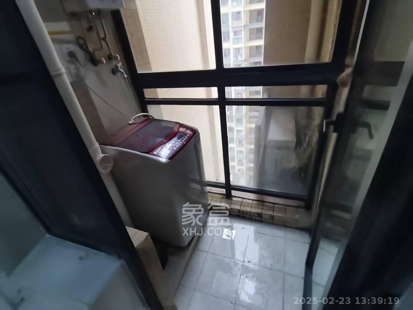 天健壹平方英里(天健芙蓉盛世二期) 3室2厅1卫 3200.0元/月 天健壹平方英里(天健芙蓉盛世二期) 3室2厅1卫 3200.0元/月室内图