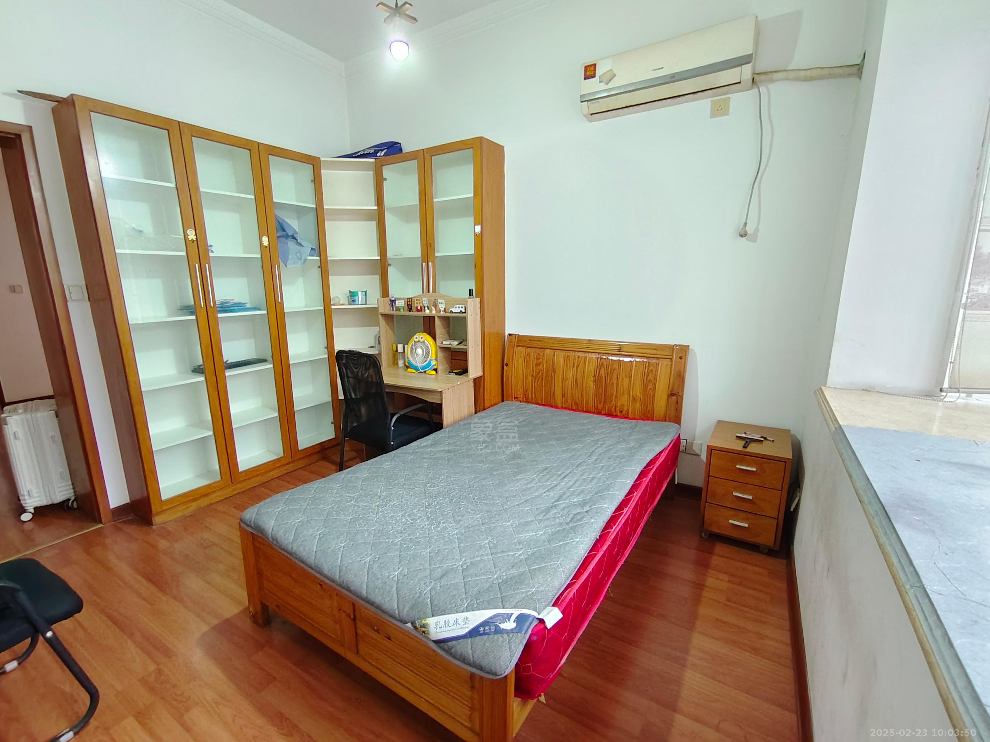 嵩源小区 5室2厅2卫 1800.0元/月 嵩源小区 5室2厅2卫 1800.0元/月室内图