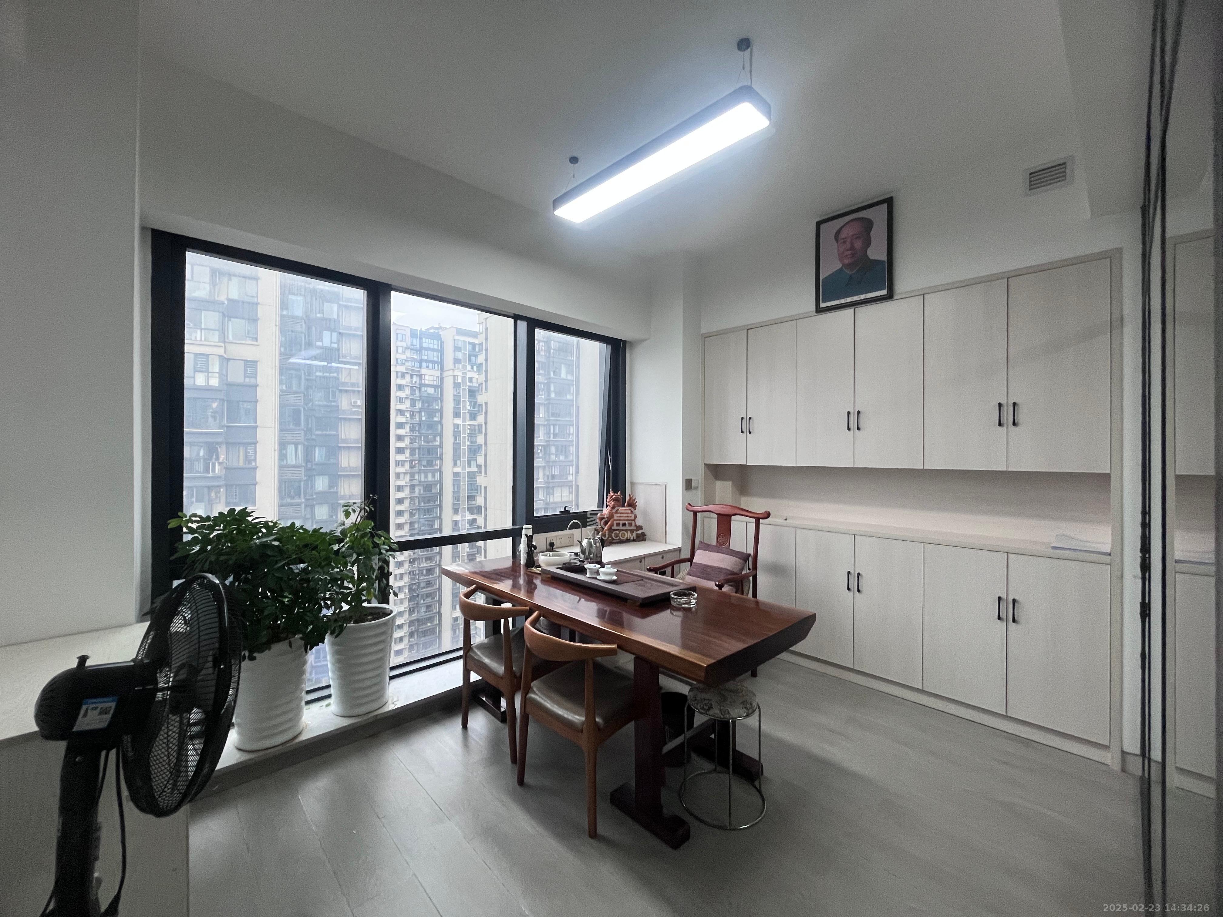 中建悦和城  1室1厅1卫    1600.0元/月室内图