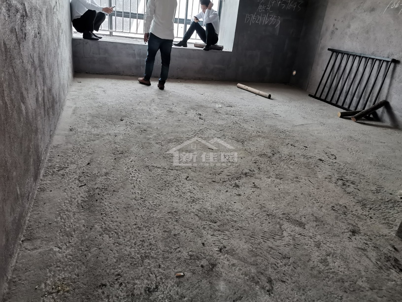 天门壹号 3室2厅2卫 86.8万 天门壹号 3室2厅2卫 86.8万客厅