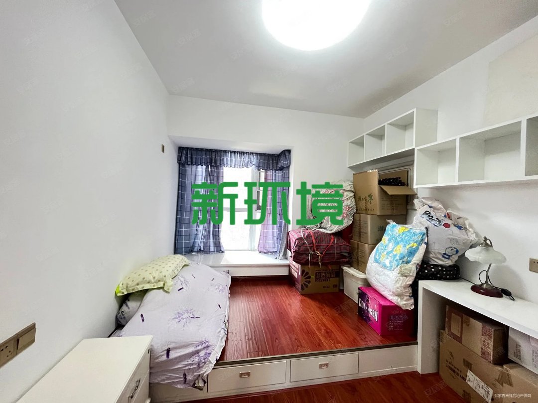 高盛澧园一二期  3室2厅2卫   85.00万客厅
