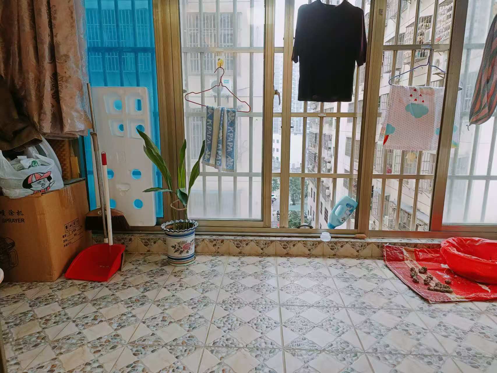 春华公寓 2室2厅1卫 108.0万 春华公寓 2室2厅1卫 108.0万室内图