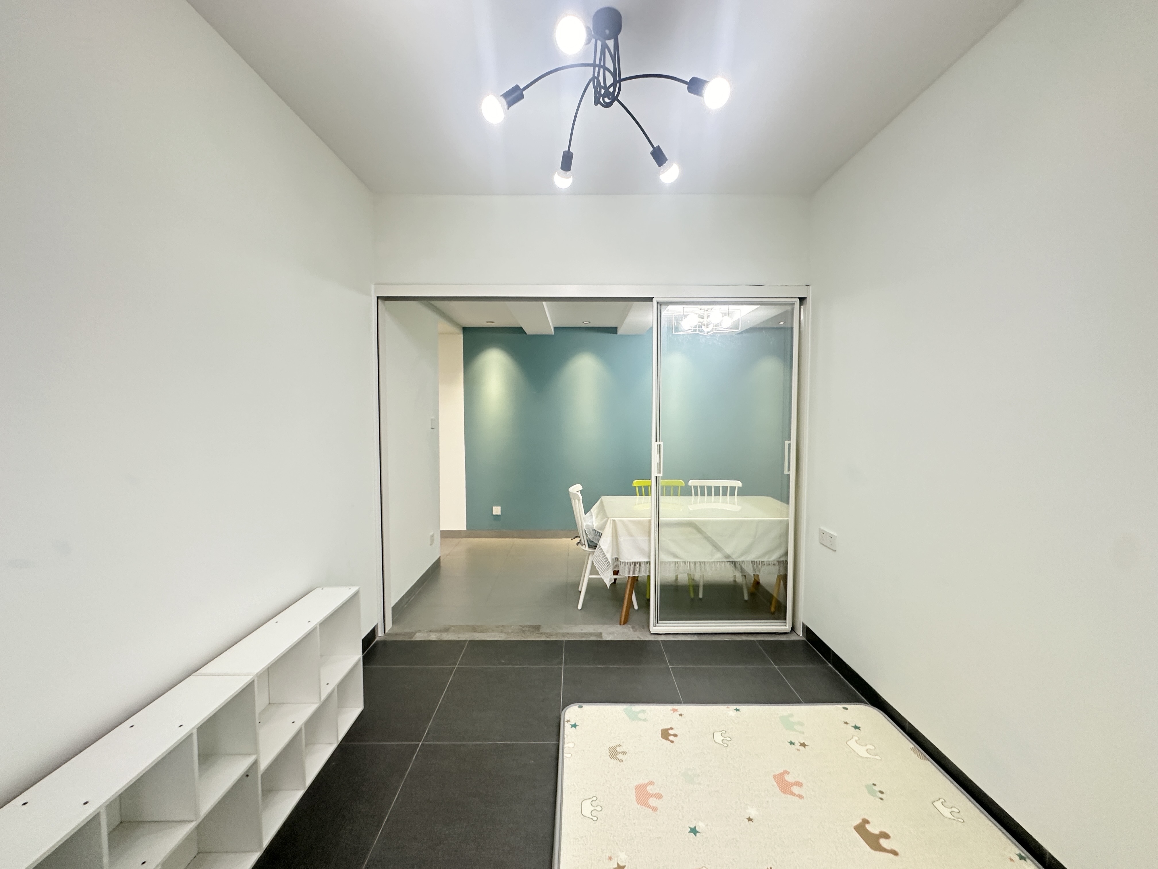 怡和湖城大境  2室1厅1卫    148.0万 怡和湖城大境  2室1厅1卫    148.0万客厅