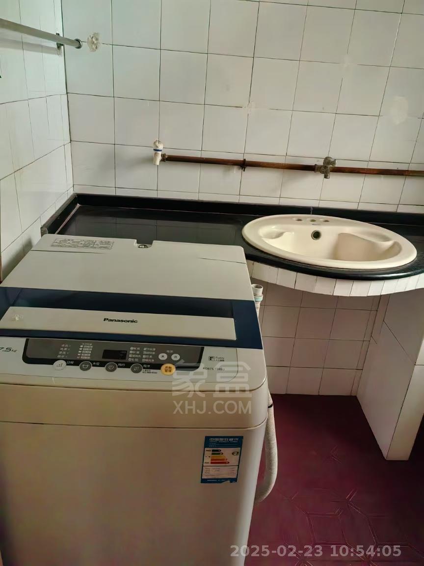 凿石社区居民委员会 1室0厅0卫 1300.0元/月 凿石社区居民委员会 1室0厅0卫 1300.0元/月室内图