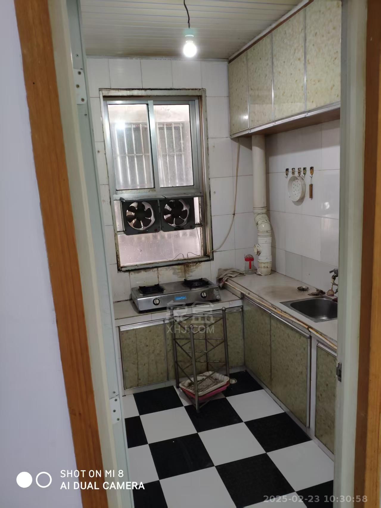 天顺楼  1室1厅1卫    1100.0元/月 天顺楼  1室1厅1卫    1100.0元/月