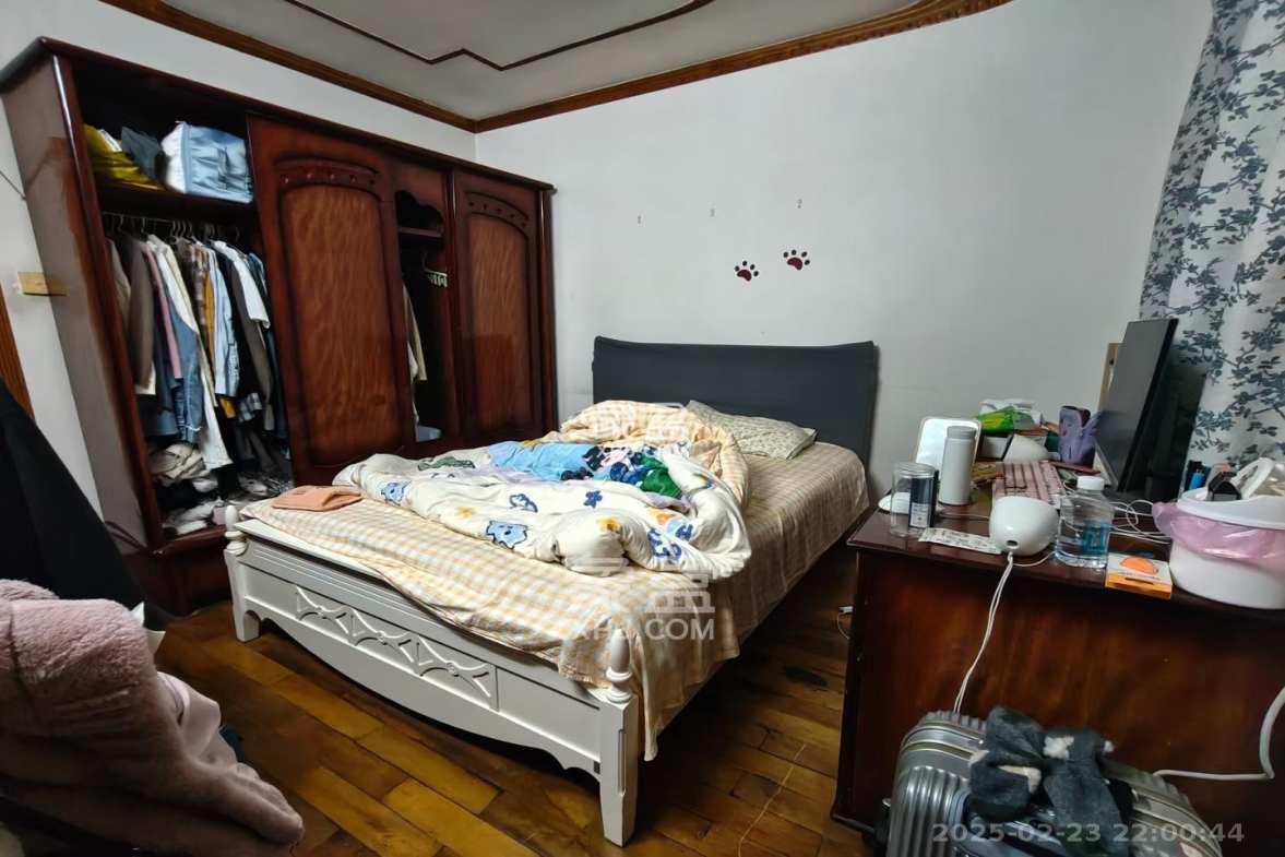 解放四村石子冲  1室1厅1卫    1200.0元/月 解放四村石子冲  1室1厅1卫    1200.0元/月室内图