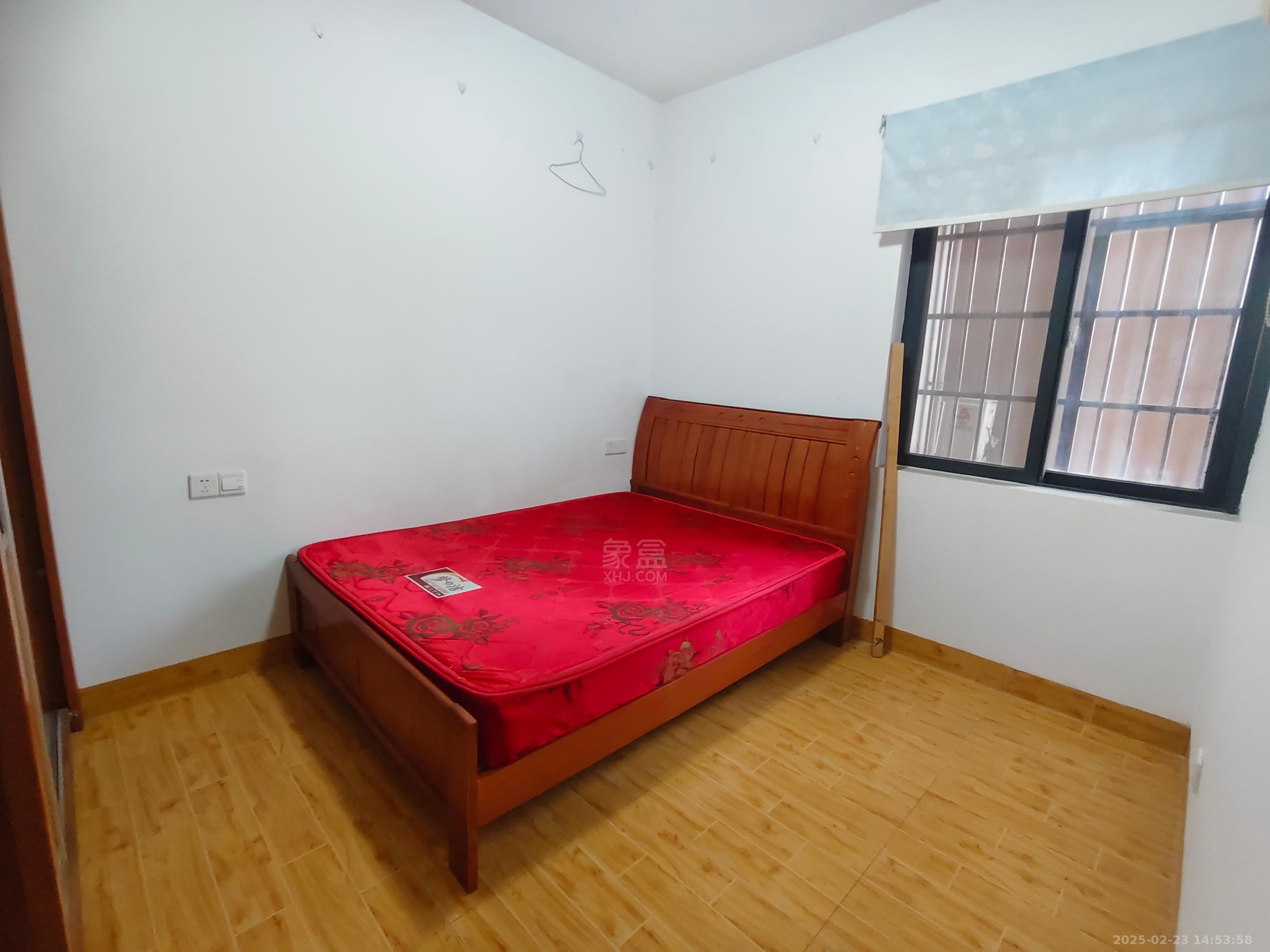 新塘家园安置小区 2室2厅1卫 1250.0元/月 新塘家园安置小区 2室2厅1卫 1250.0元/月室内图