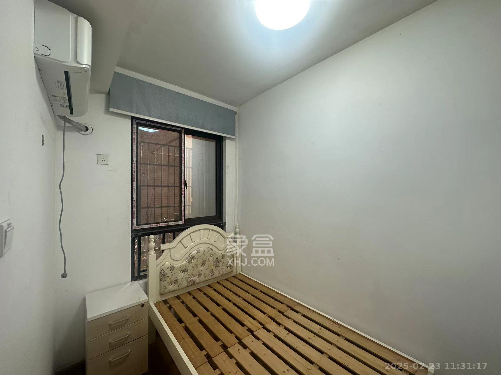 中信凯旋蓝岸(中信新城三期) 1室2厅1卫 2000.0元/月 中信凯旋蓝岸(中信新城三期) 1室2厅1卫 2000.0元/月室内图