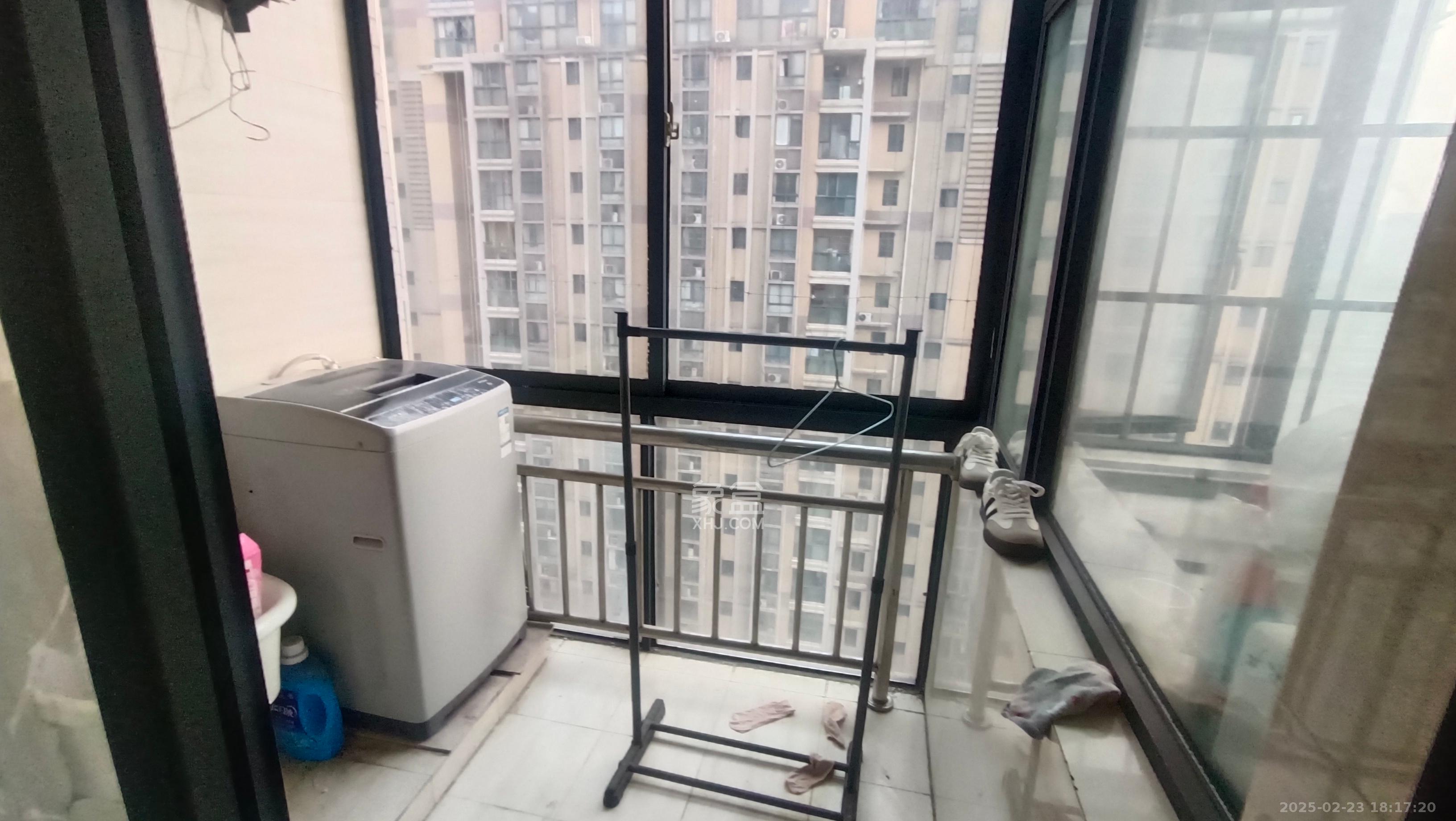 锦湘国际星城三期(锦绣苑) 1室1厅1卫 1500.0元/月 锦湘国际星城三期(锦绣苑) 1室1厅1卫 1500.0元/月室内图