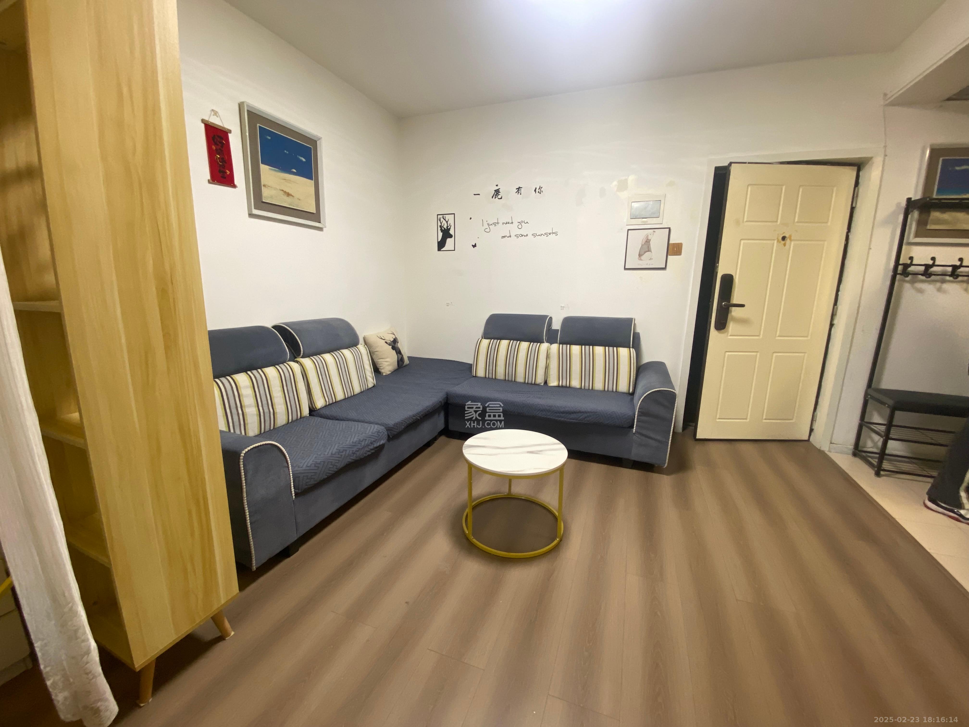 青年公寓  1室1厅1卫   2300.00元/月室内图