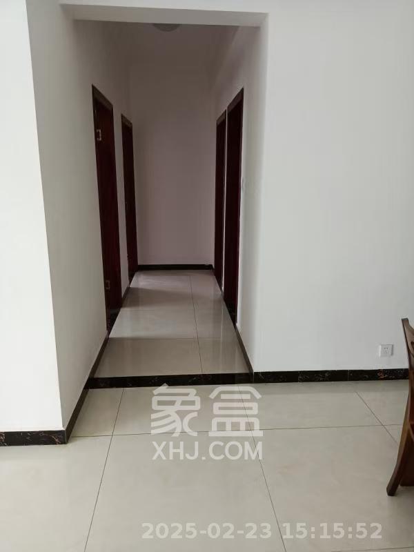 黑金时代广场 4室2厅2卫 2300.0元/月 黑金时代广场 4室2厅2卫 2300.0元/月室内图