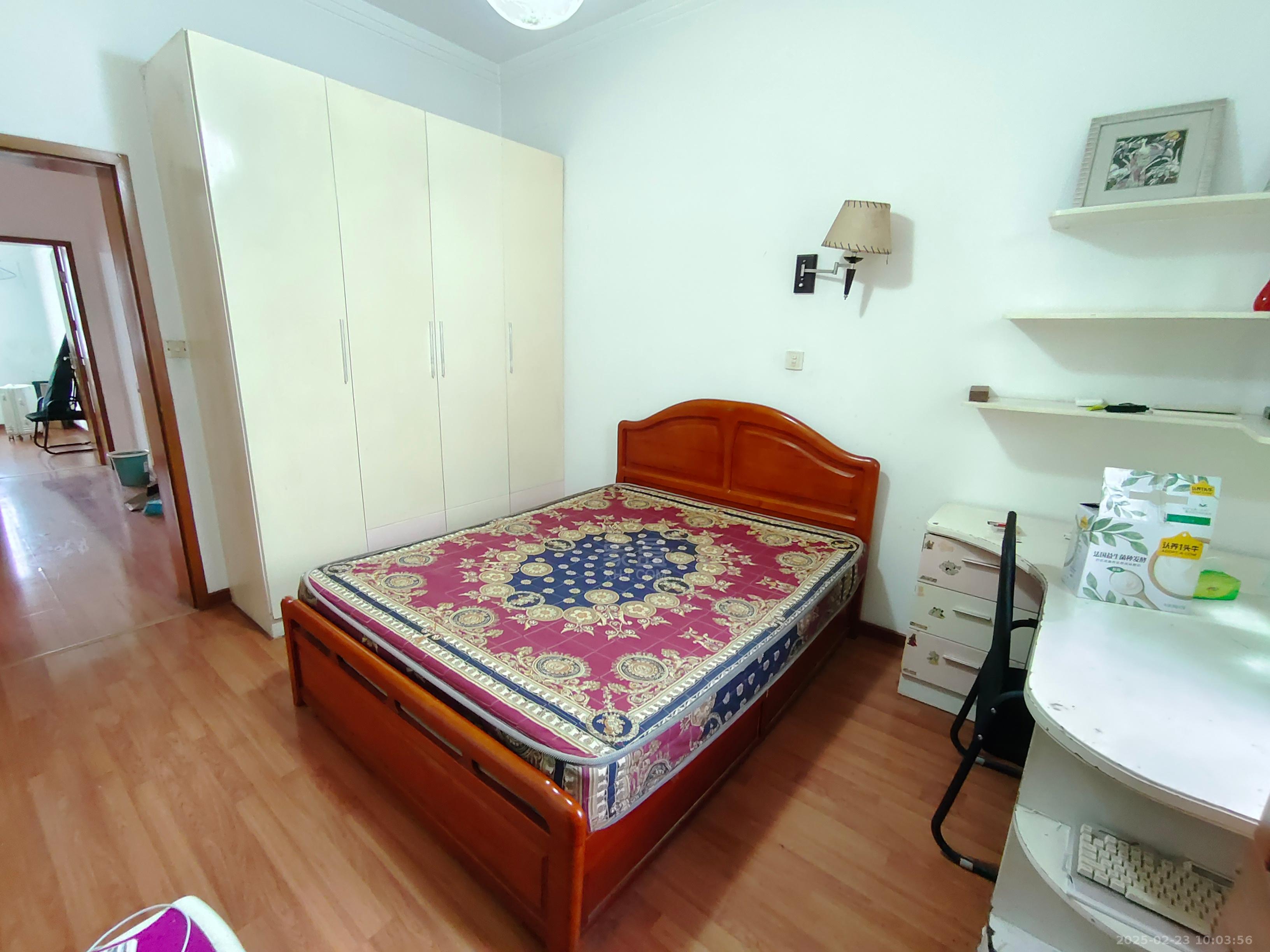 嵩源小区 5室2厅2卫 1800.0元/月 嵩源小区 5室2厅2卫 1800.0元/月室内图