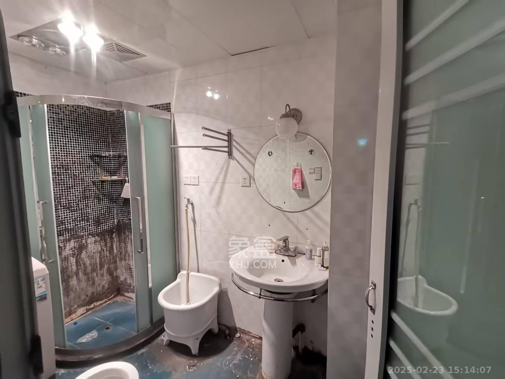 绿城桂花城 3室2厅1卫 2800.0元/月 绿城桂花城 3室2厅1卫 2800.0元/月室内图