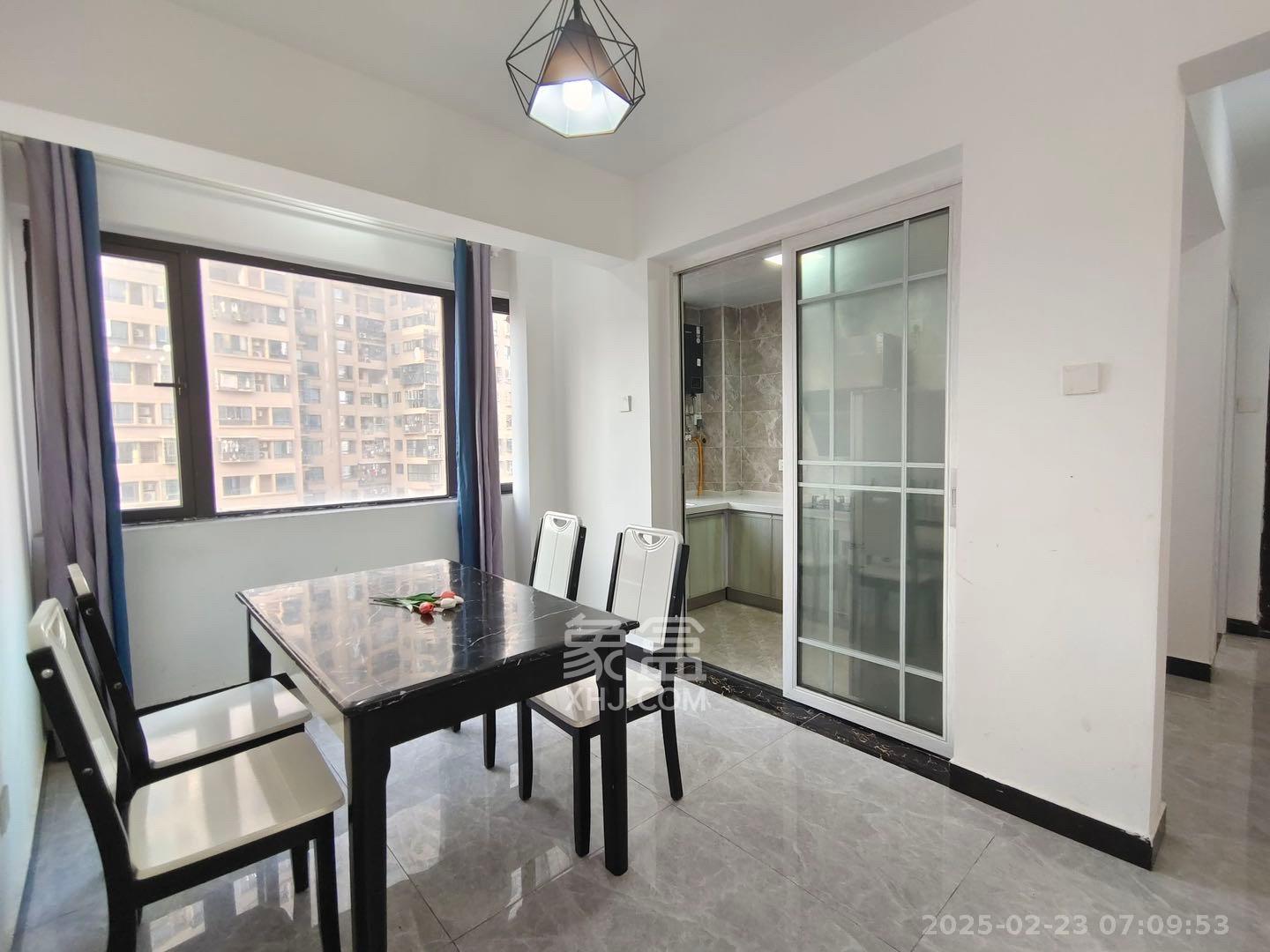 勤诚达境界城 4室2厅2卫 2855.0元/月 勤诚达境界城 4室2厅2卫 2855.0元/月室内图