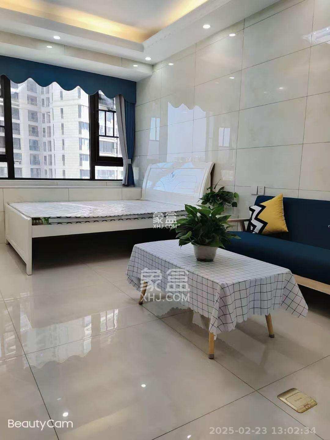 融创融公馆(融创臻苑) 1室1厅1卫 1700.00元/月 融创融公馆(融创臻苑) 1室1厅1卫 1700.00元/月室内图