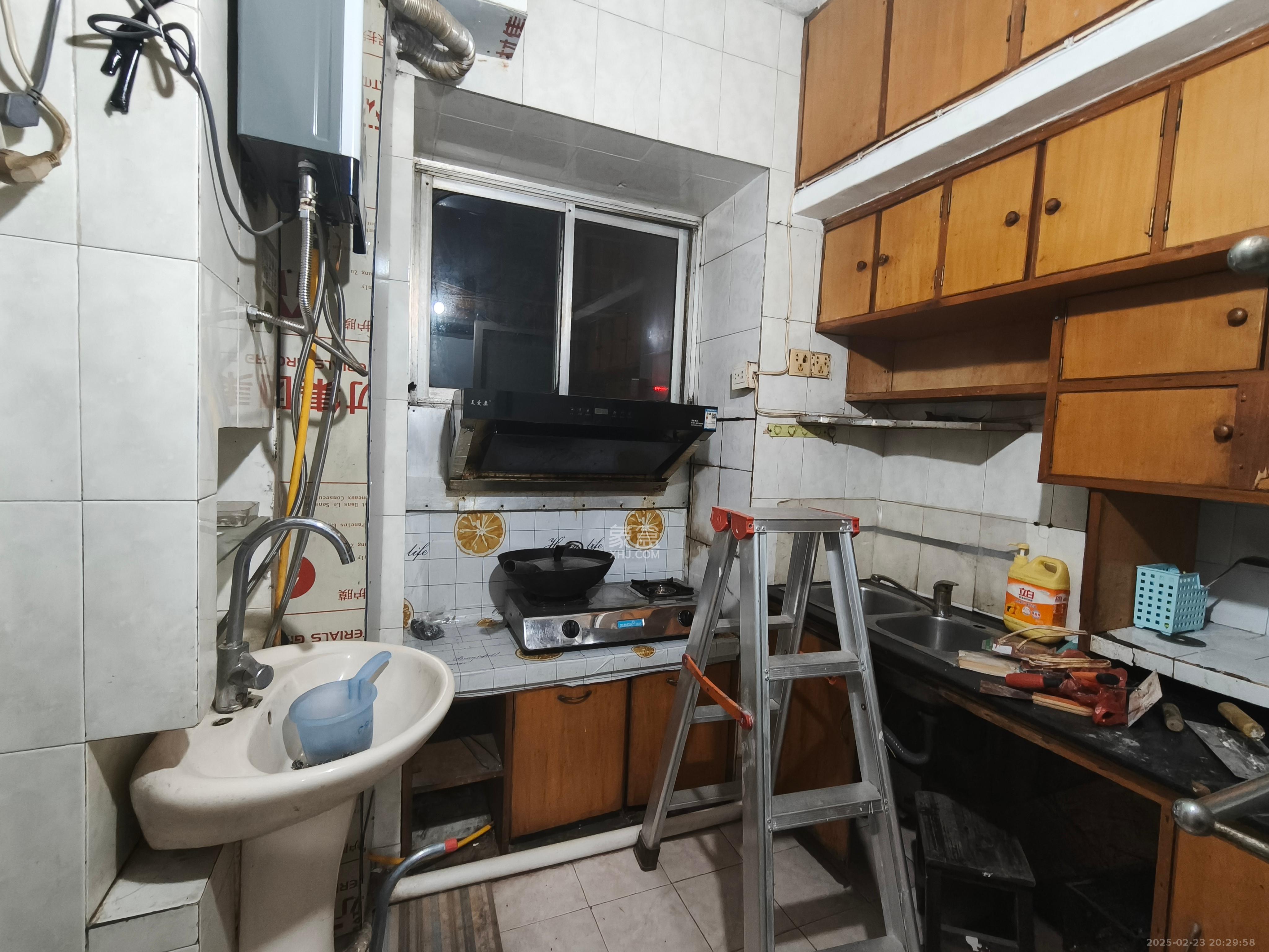 红旗区四片 2室1厅1卫 1400.0元/月 红旗区四片 2室1厅1卫 1400.0元/月室内图