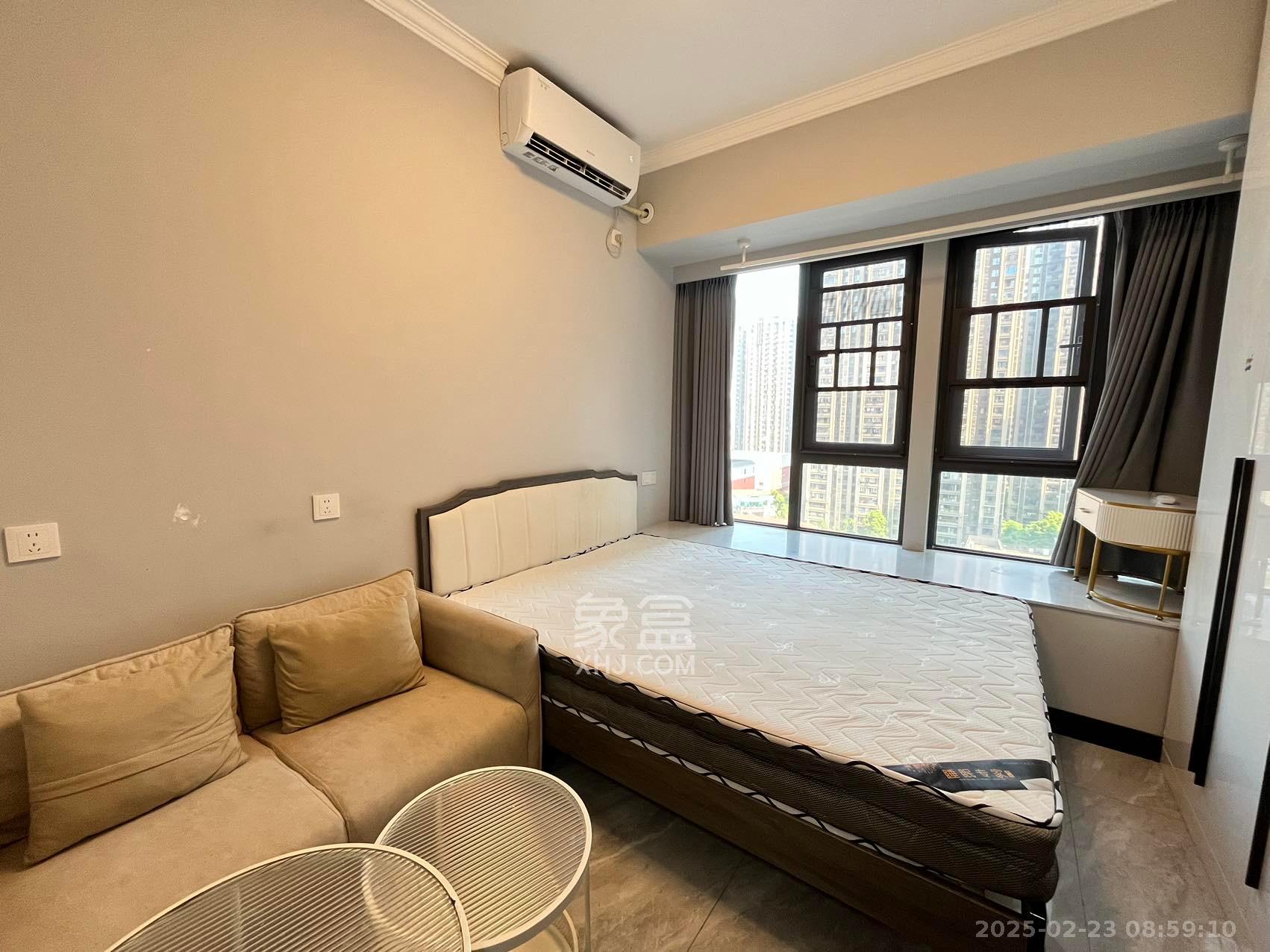 龙湖铂金岛 1室1厅1卫 1500.0元/月 龙湖铂金岛 1室1厅1卫 1500.0元/月室内图