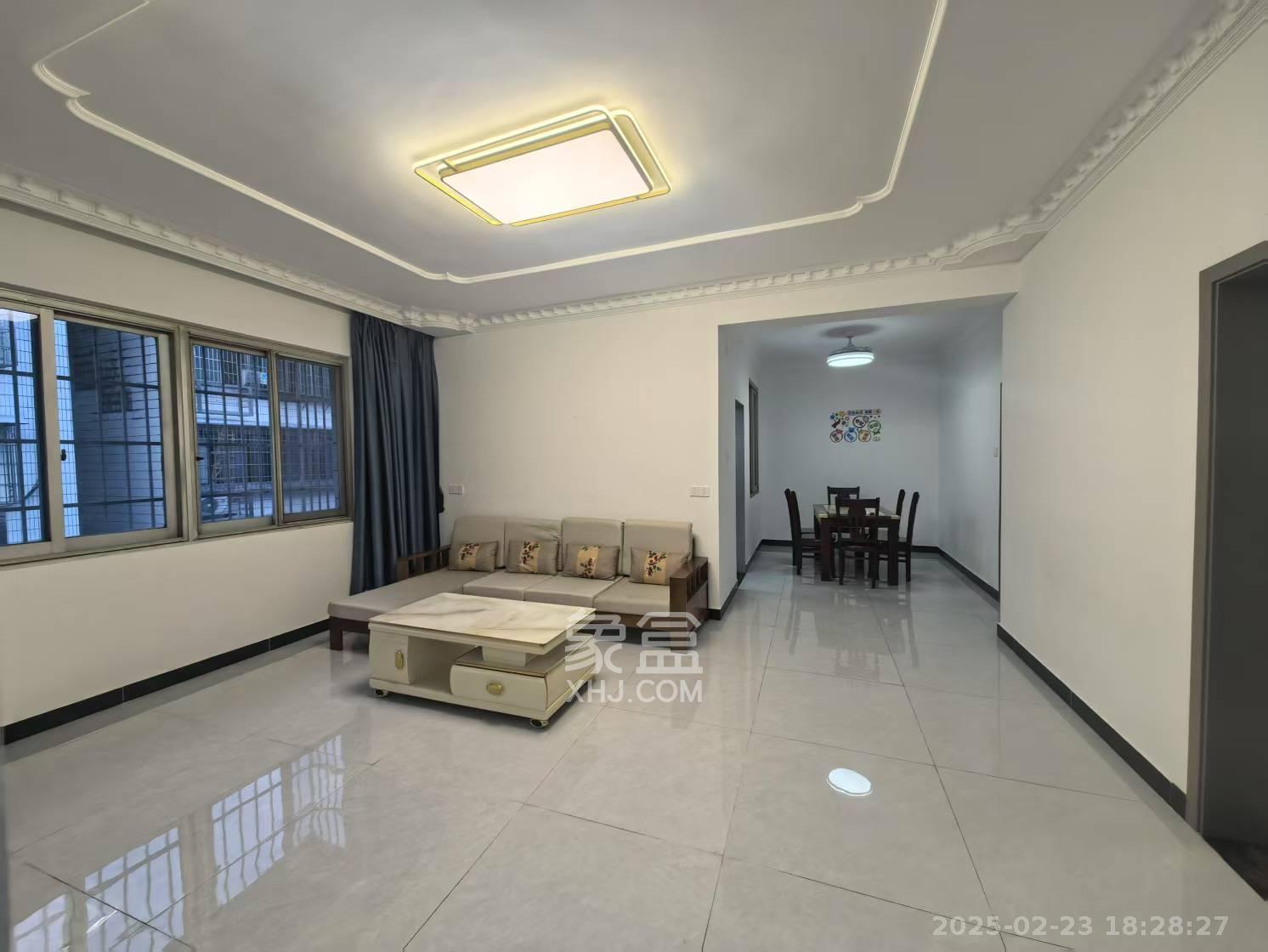 星衛(wèi)佳園  3室2廳2衛(wèi)   1600.00元/月室內(nèi)圖