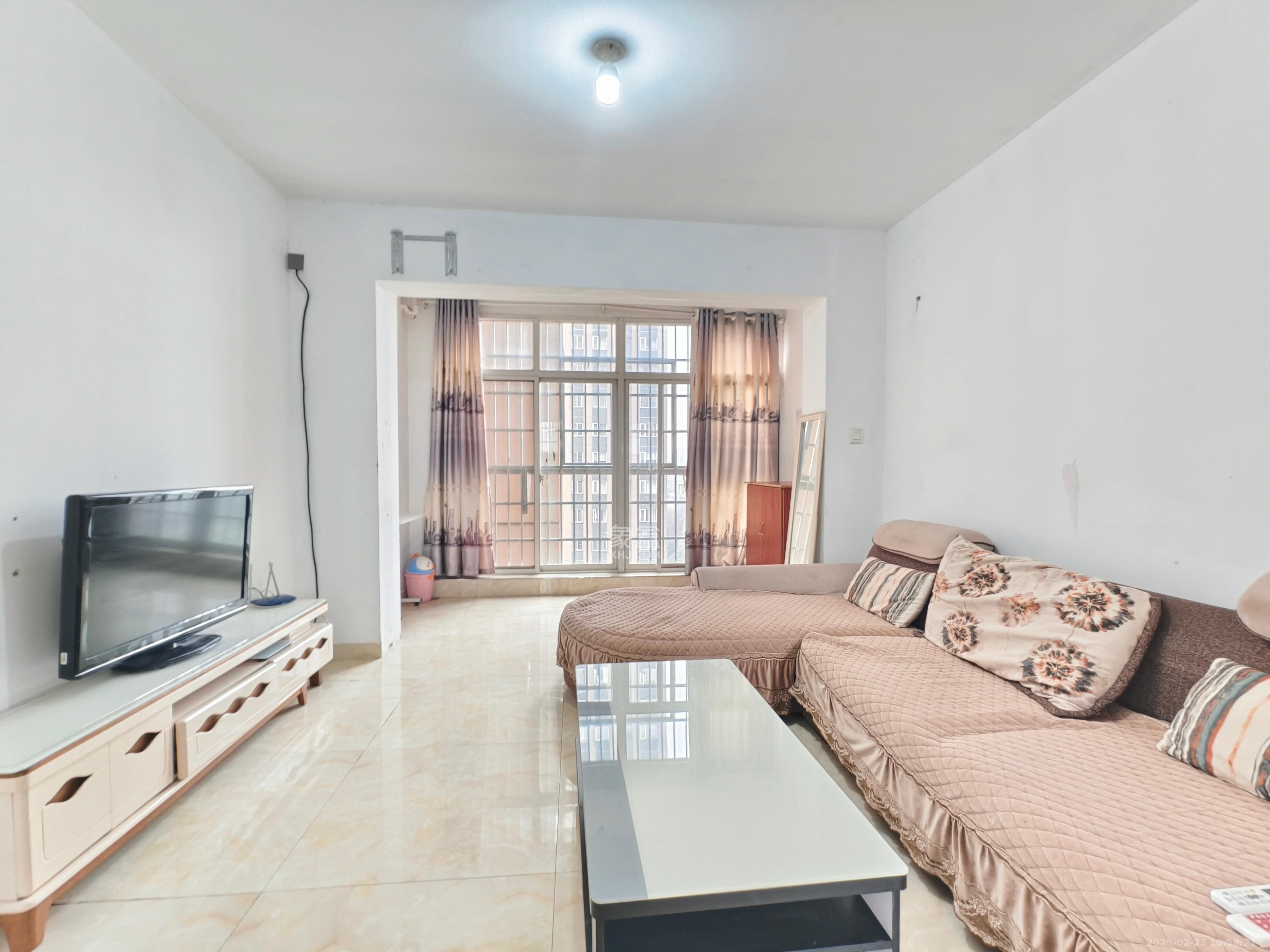 洋湖和园(福联嘉苑) 1室0厅0卫 2400.0元/月 洋湖和园(福联嘉苑) 1室0厅0卫 2400.0元/月室内图