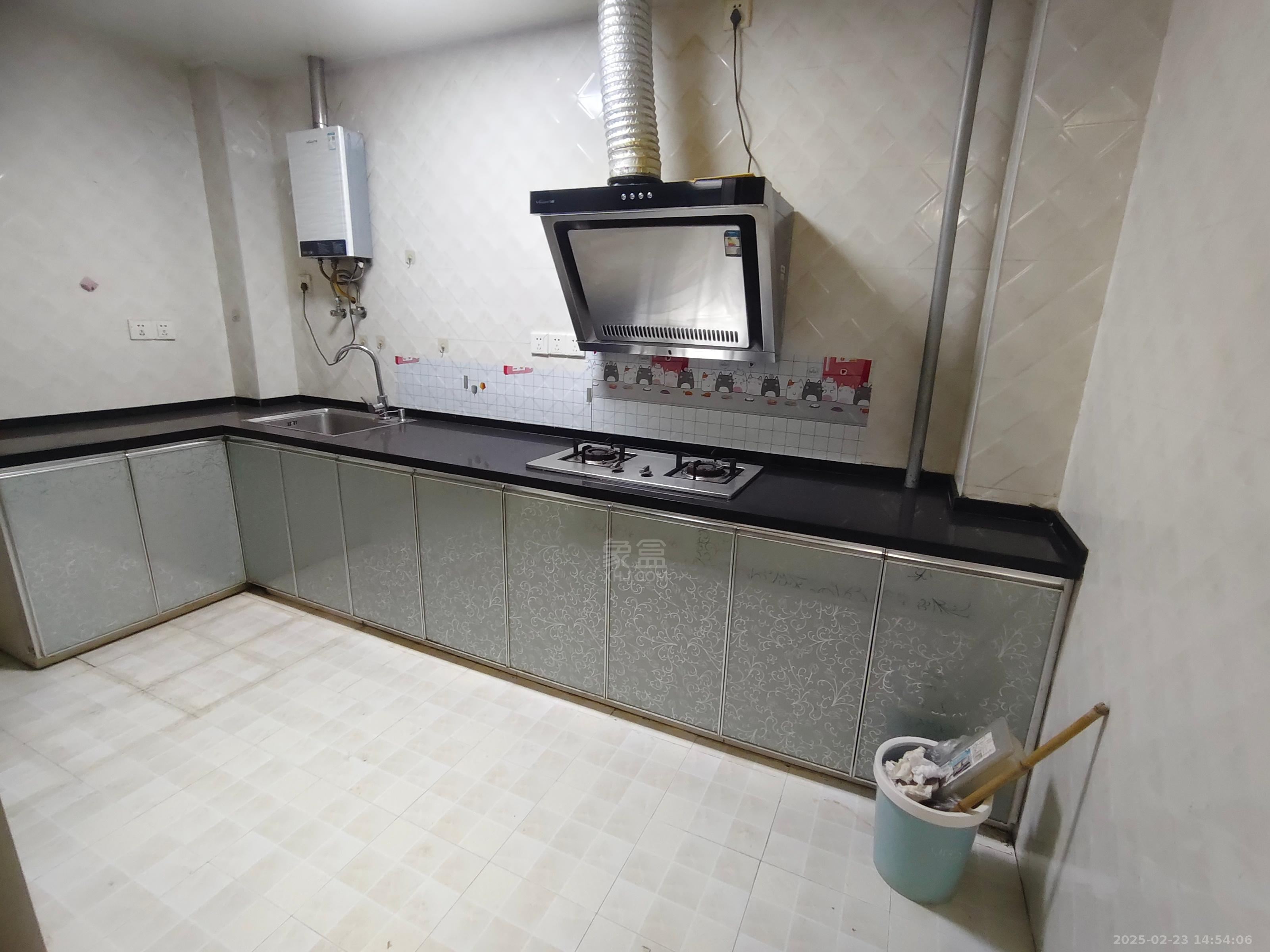 新塘家园安置小区 2室2厅1卫 1250.0元/月 新塘家园安置小区 2室2厅1卫 1250.0元/月室内图