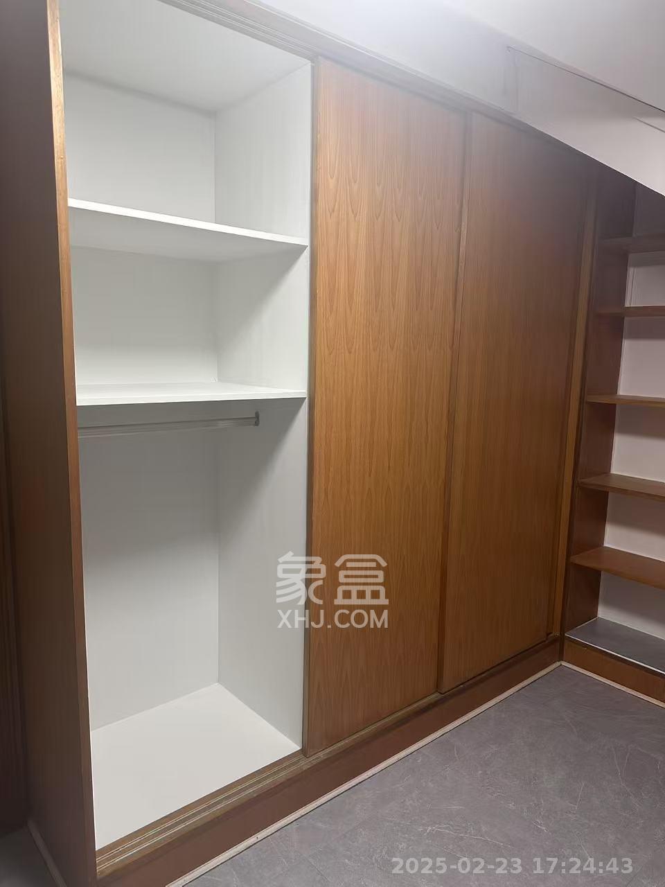 华丽家族  2室2厅1卫   1800.00元/月室内图