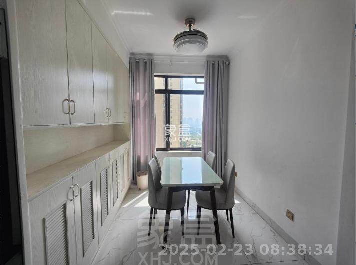 金轮翡翠名园 3室2厅1卫 1700.0元/月 金轮翡翠名园 3室2厅1卫 1700.0元/月室内图