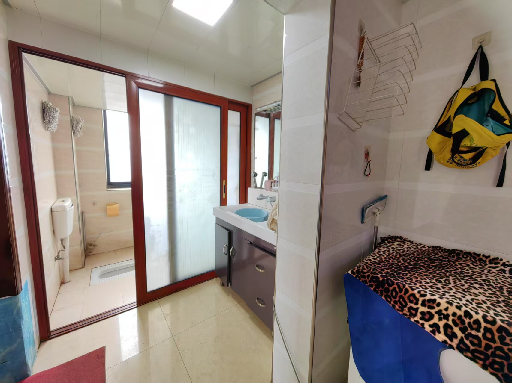 旺佳华府 3室2厅2卫 2080.0元/月 旺佳华府 3室2厅2卫 2080.0元/月室内图