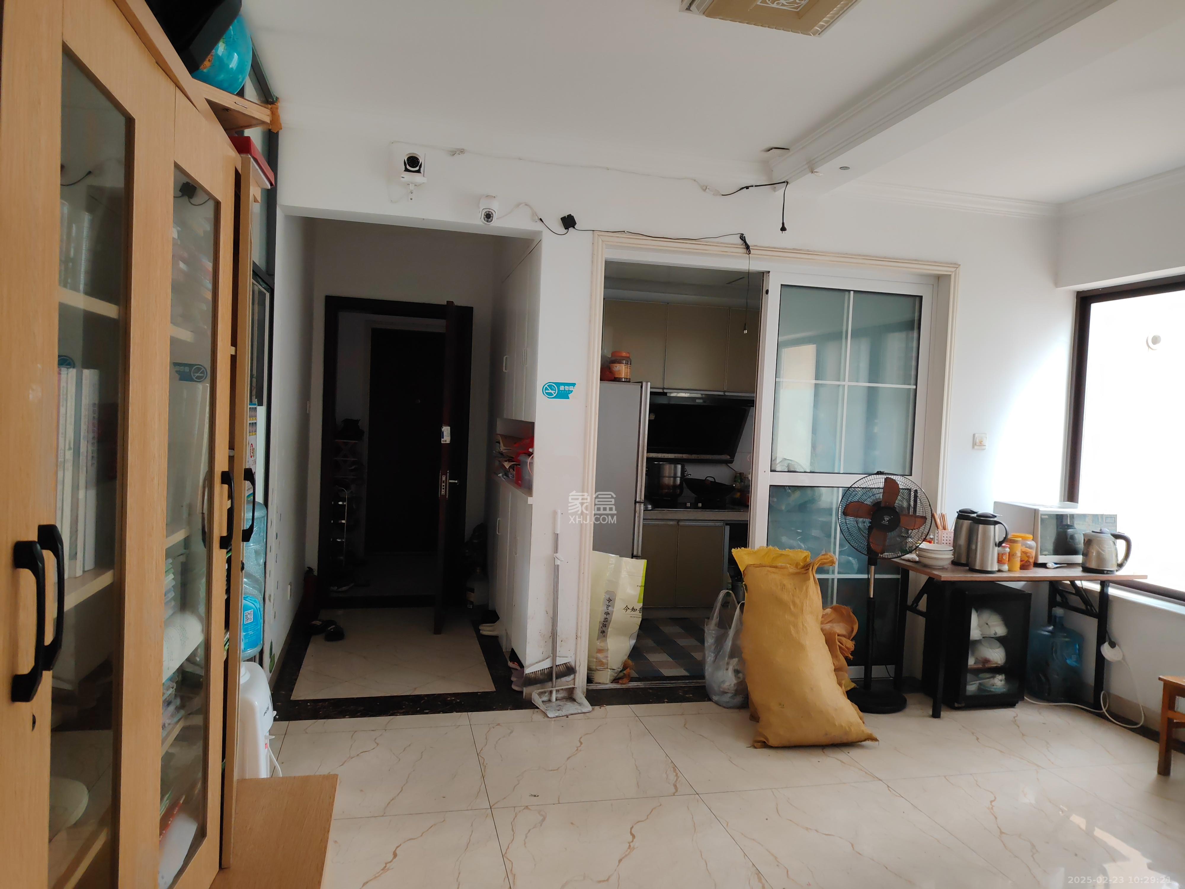 阳光城尚东湾学园区 3室2厅2卫 2600.0元/月 阳光城尚东湾学园区 3室2厅2卫 2600.0元/月室内图