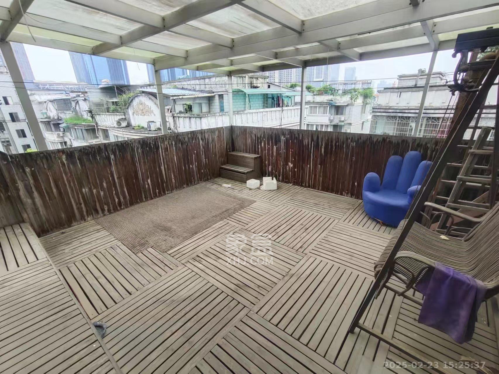 汇城花园  3室2厅2卫    2400.0元/月 汇城花园  3室2厅2卫    2400.0元/月室内图