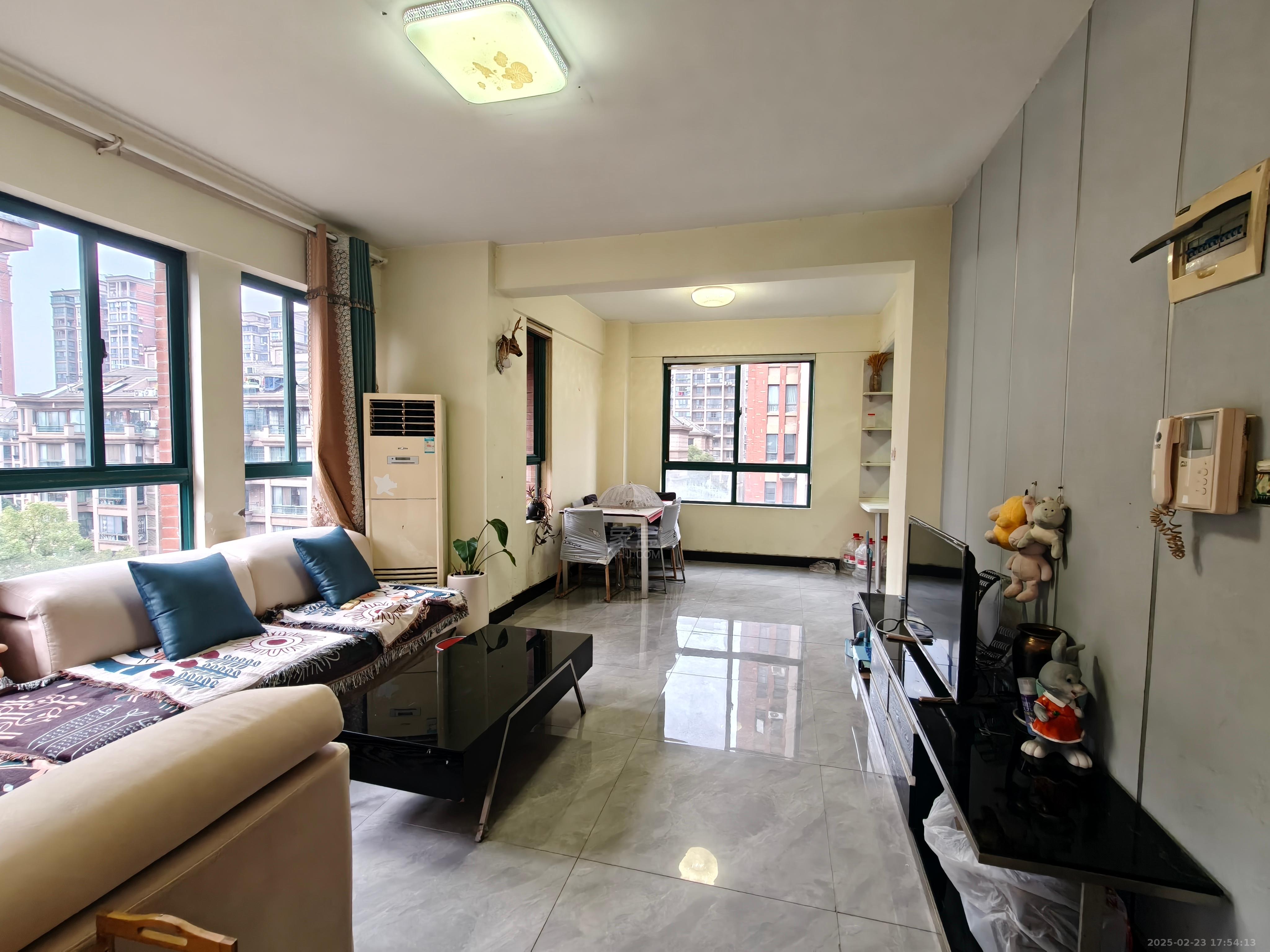 尚格名城花好悦园4期 2室2厅1卫 1600.0元/月 尚格名城花好悦园4期 2室2厅1卫 1600.0元/月室内图