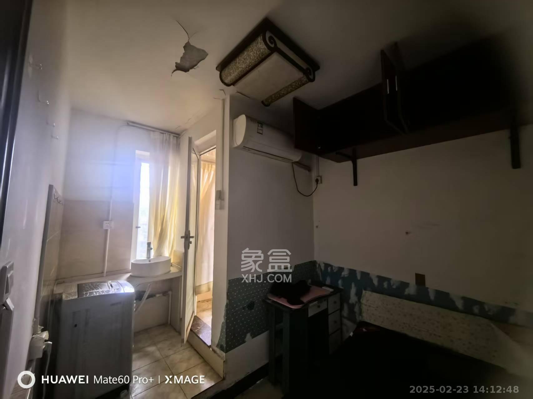 紫云轩 1室2厅1卫 700.0元/月 紫云轩 1室2厅1卫 700.0元/月室内图