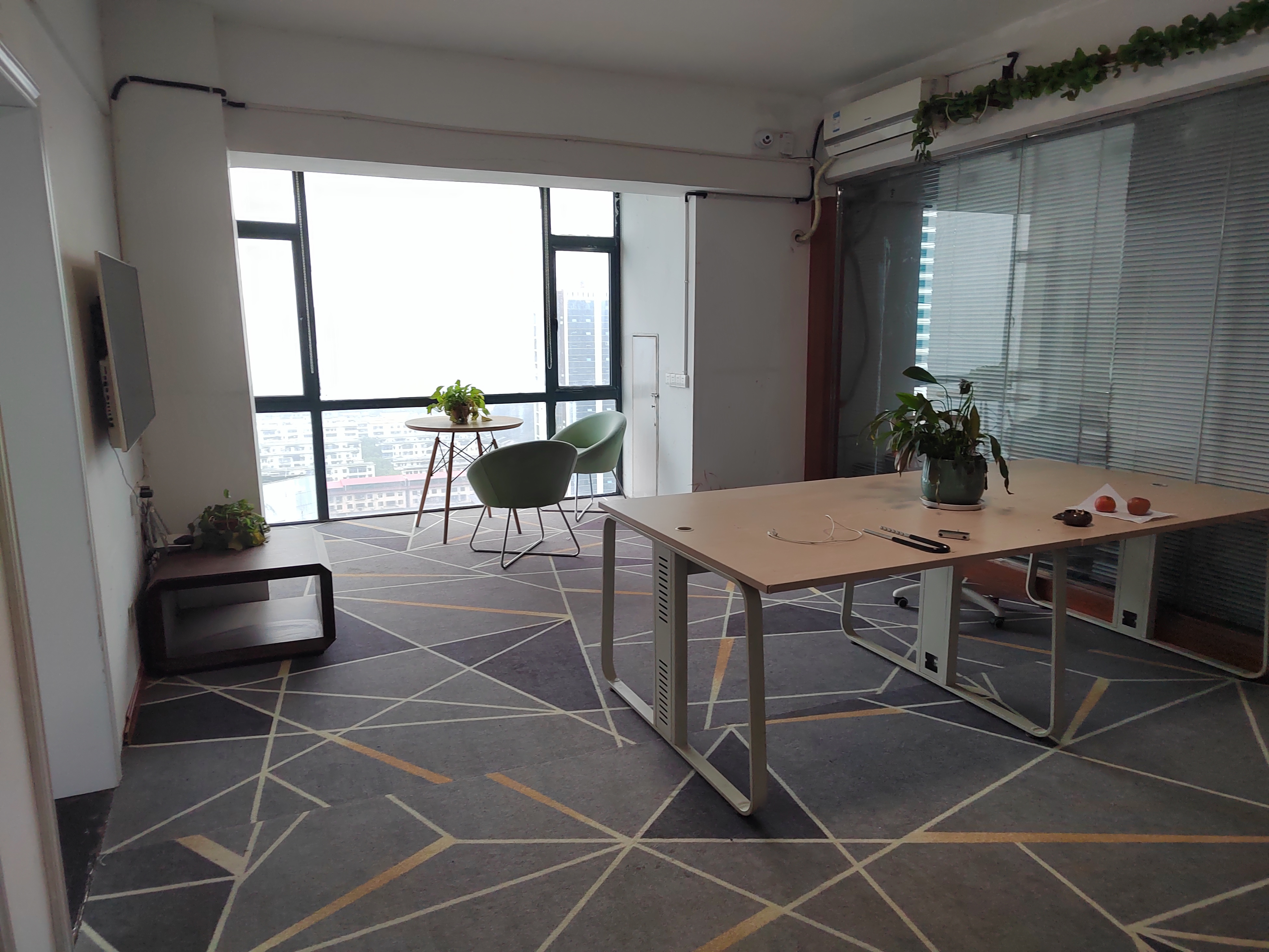 吉泰领寓 3室2厅1卫 4280.0元/月 吉泰领寓 3室2厅1卫 4280.0元/月室内图