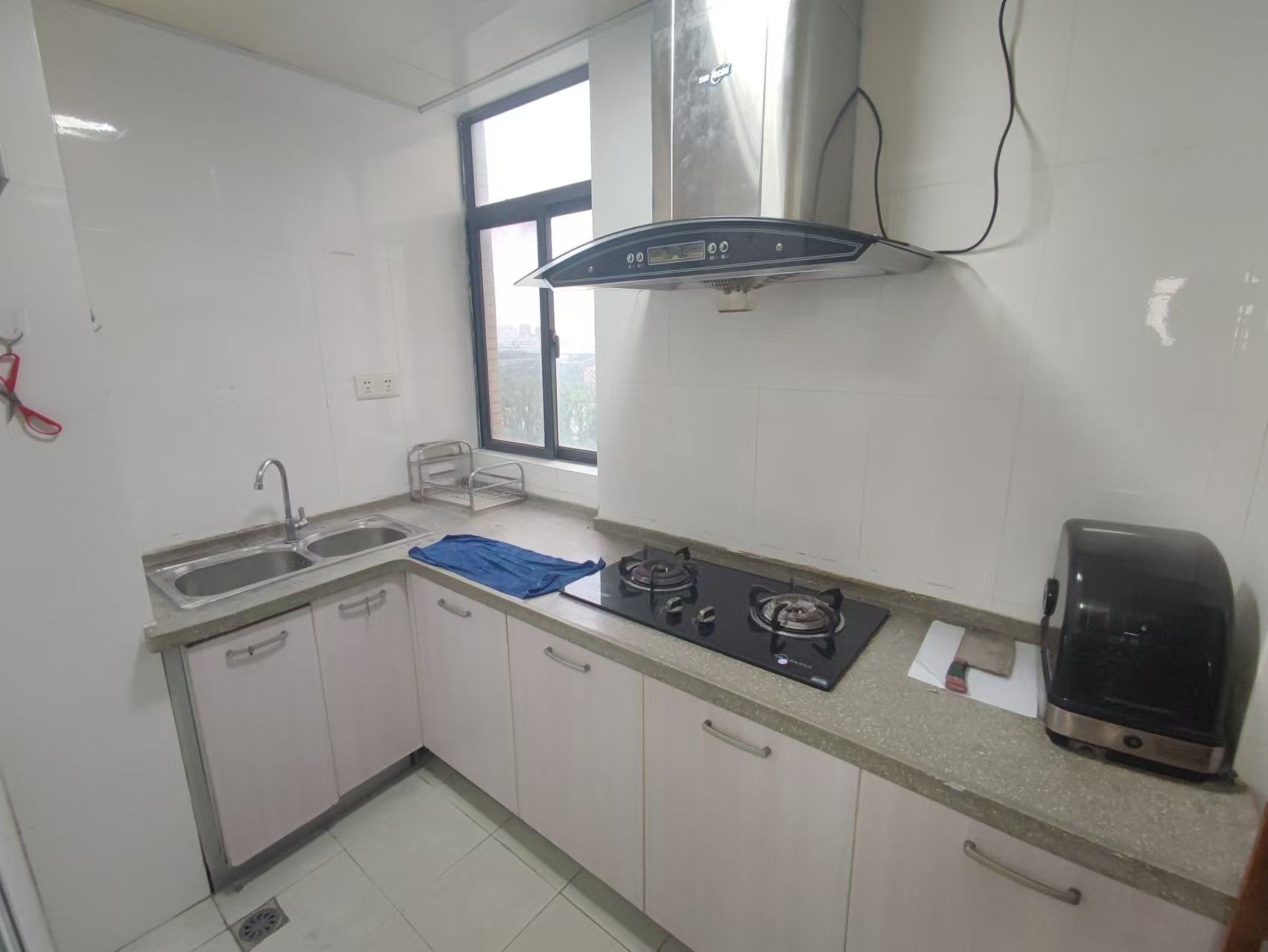 秀山观海苑  2室2厅1卫    130.0万 秀山观海苑  2室2厅1卫    130.0万室内图