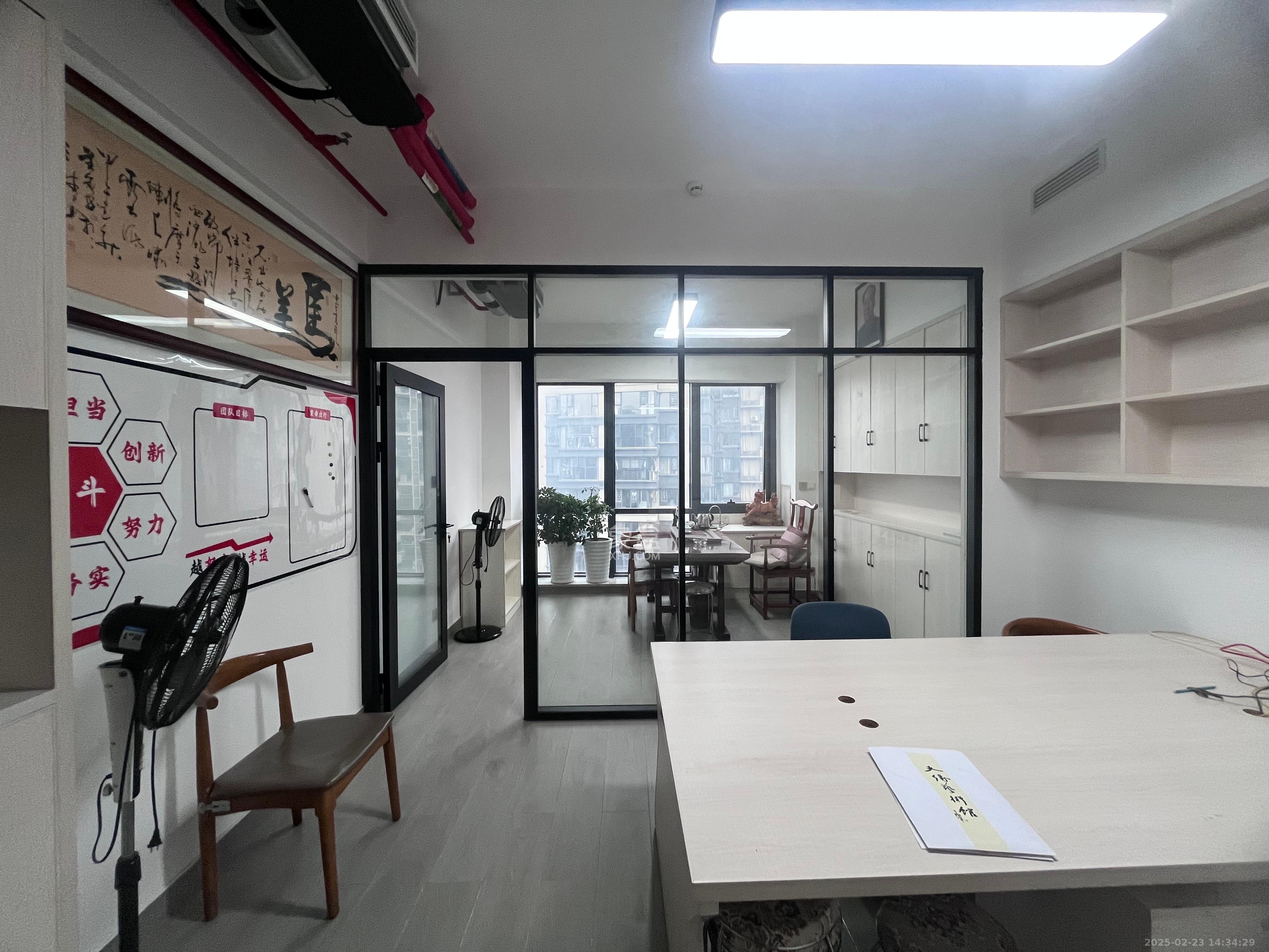 中建悦和城  1室1厅1卫    1600.0元/月室内图