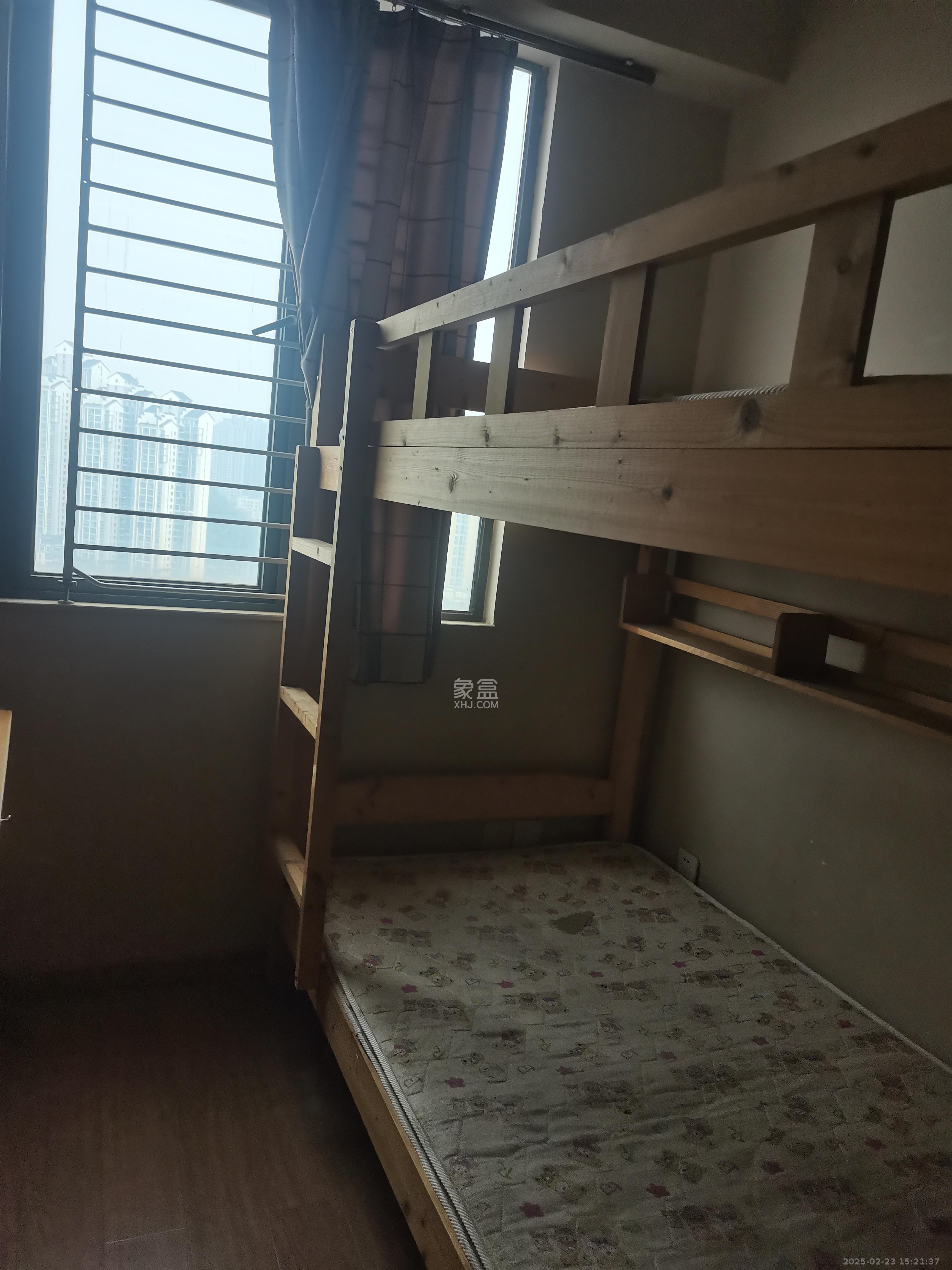 麓谷小镇  3室2厅1卫   2250.00元/月室内图