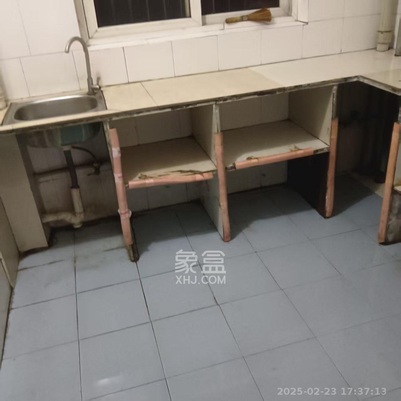 湘瑞家园 2室2厅1卫 1100.0元/月 湘瑞家园 2室2厅1卫 1100.0元/月室内图