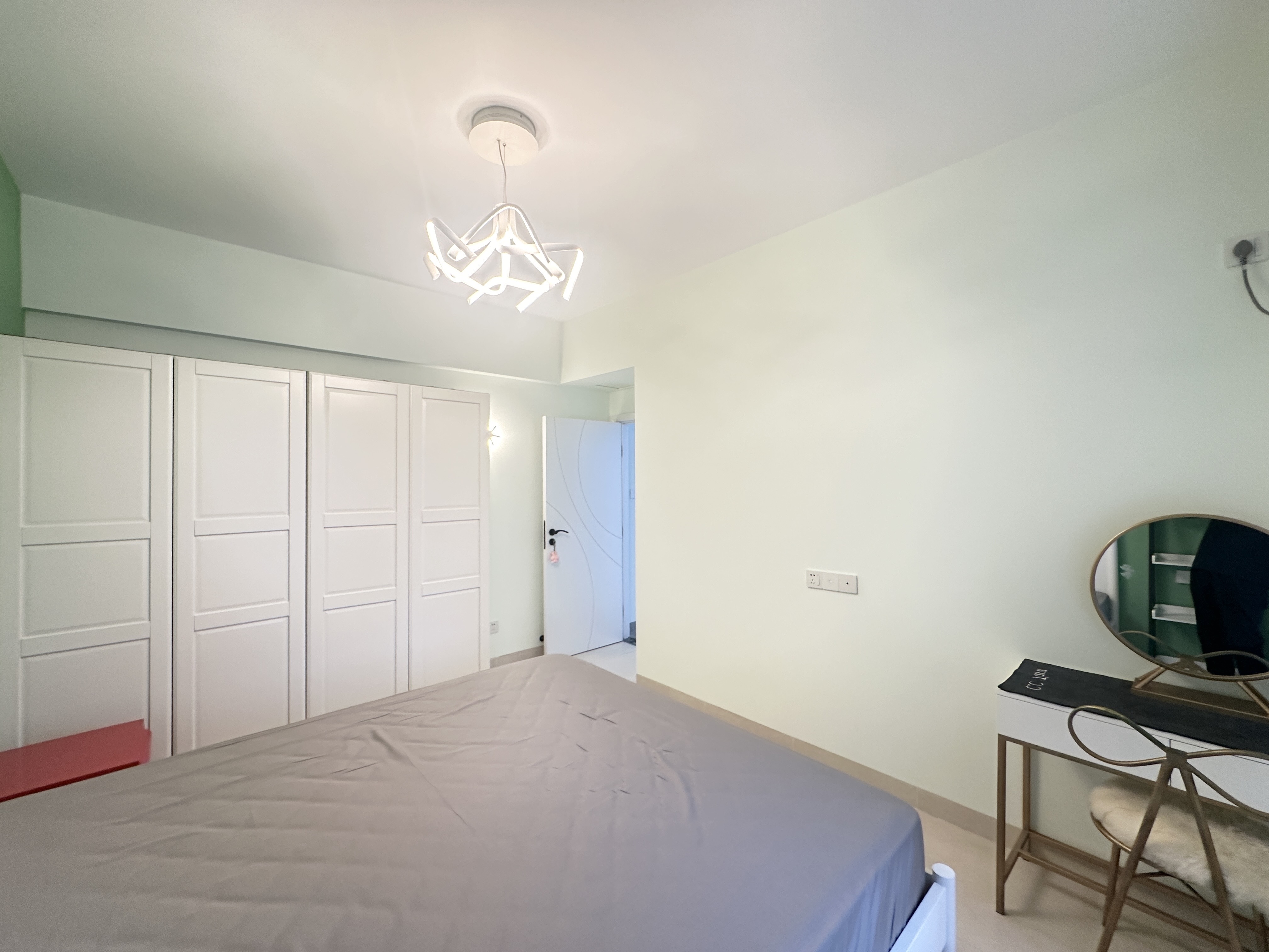 怡和湖城大境  2室1厅1卫    148.0万 怡和湖城大境  2室1厅1卫    148.0万客厅