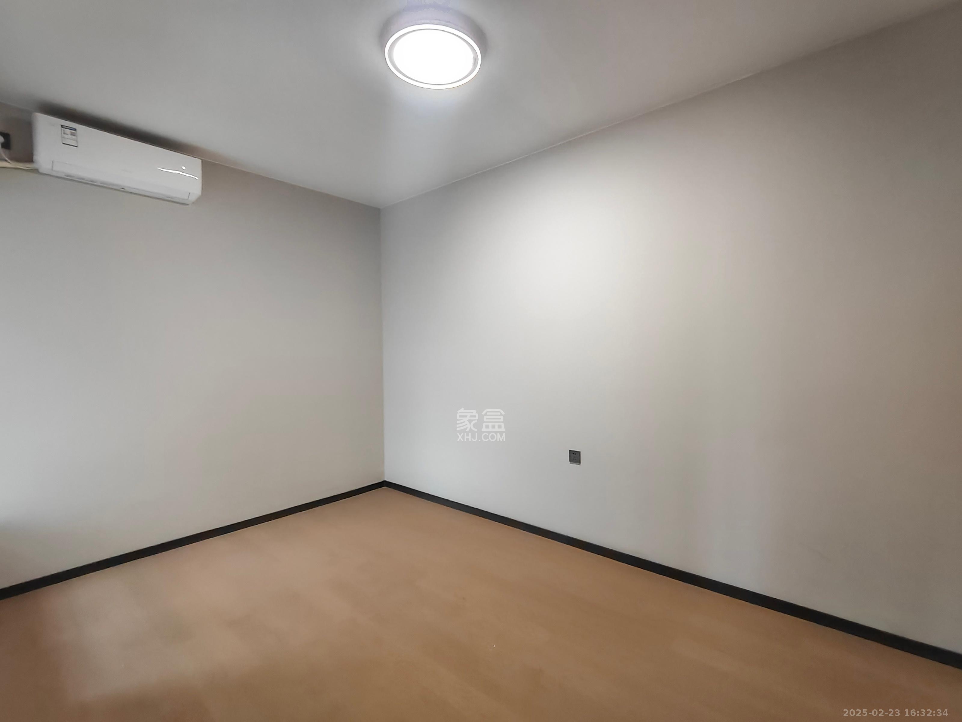 时代梅溪领峰  3室2厅1卫    3500.0元/月 时代梅溪领峰  3室2厅1卫    3500.0元/月室内图