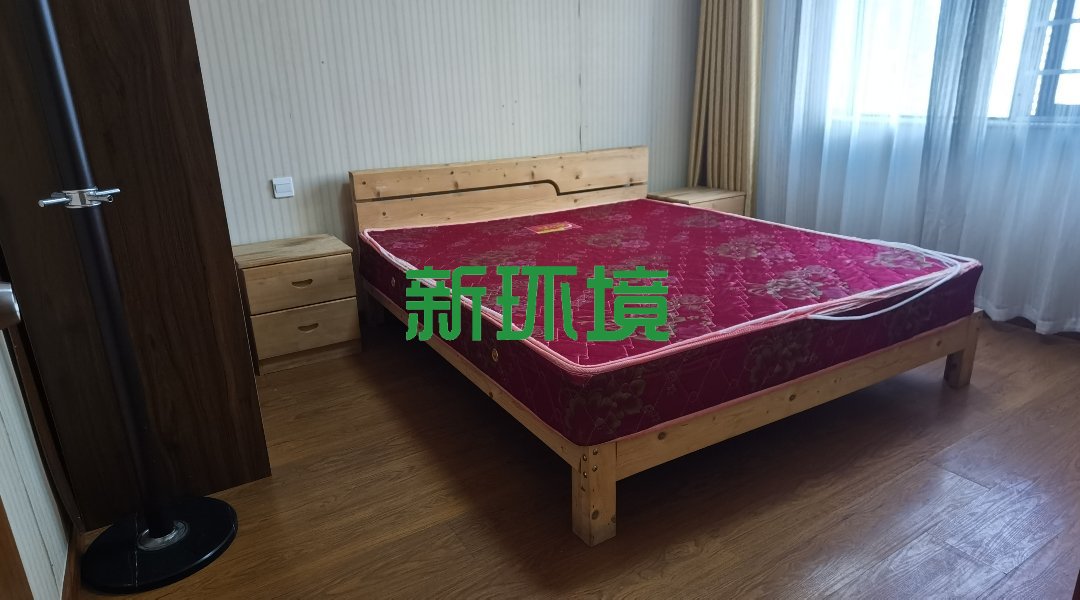 蓝色港湾  3室2厅2卫   48.00万客厅