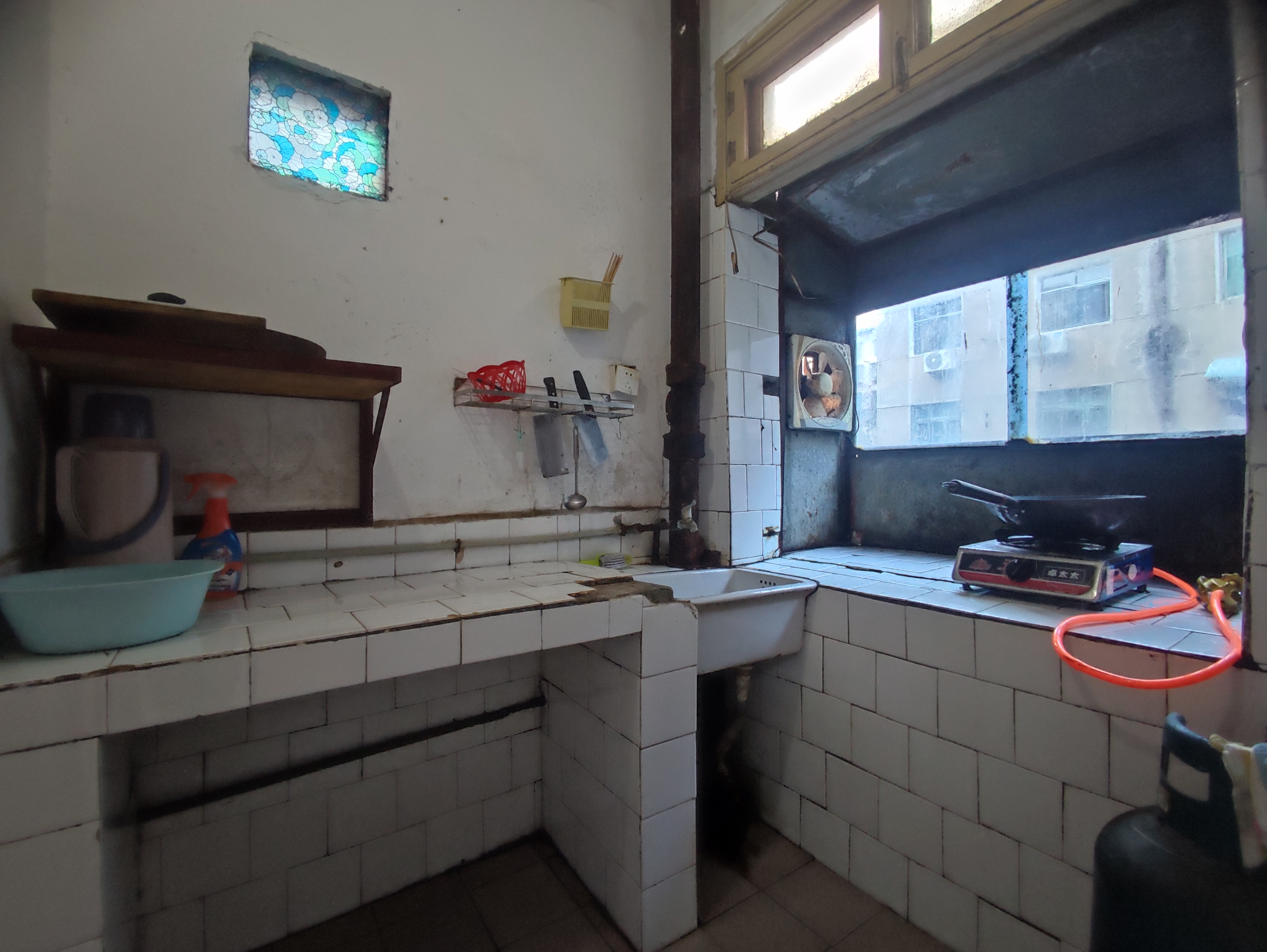 银色现代城 2室2厅1卫 800.0元/月 银色现代城 2室2厅1卫 800.0元/月室内图