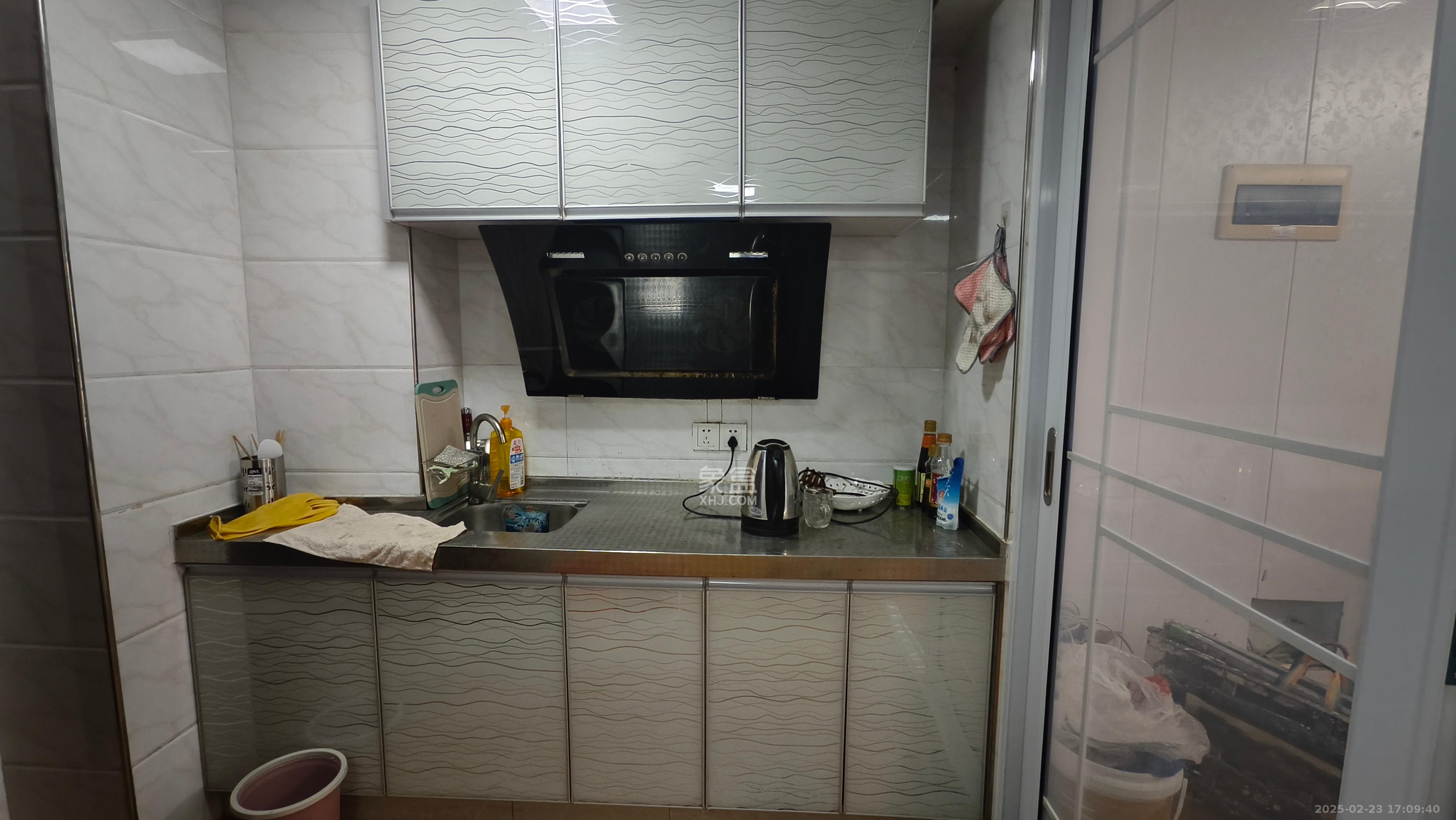 时代星空  1室0厅0卫    1200.0元/月 时代星空  1室0厅0卫    1200.0元/月室内图