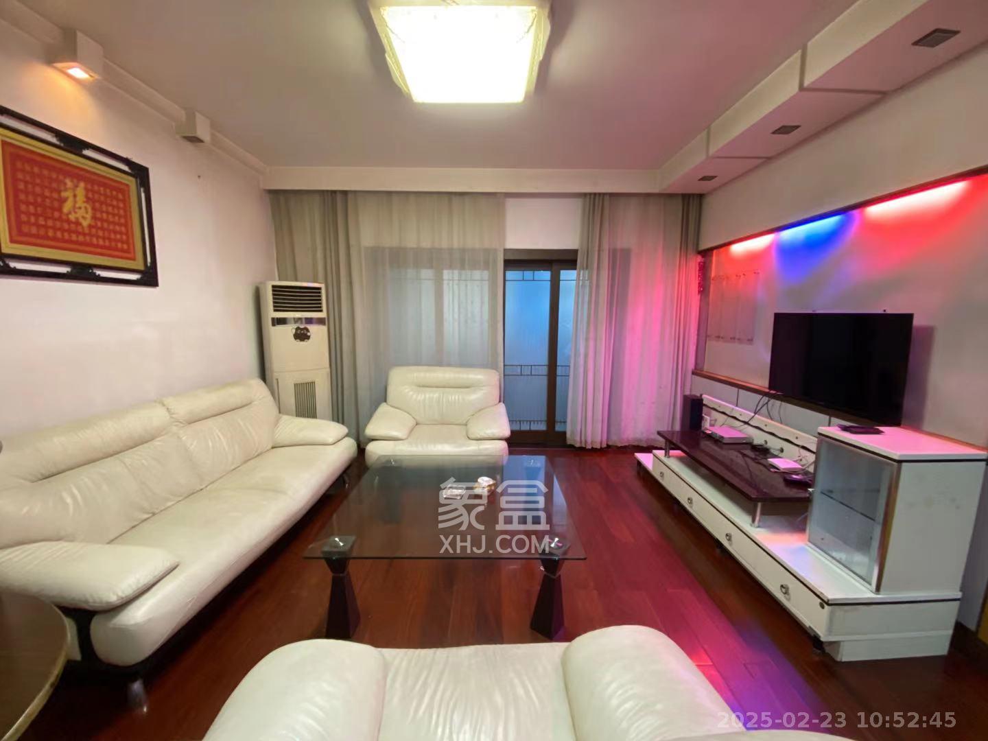 怡荷園  3室2廳2衛(wèi)   2500.00元/月室內(nèi)圖