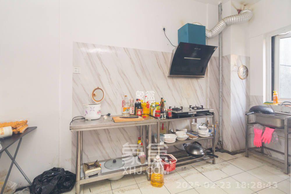 金科天悦(金科美邻汇) 4室2厅2卫 2200.0元/月 金科天悦(金科美邻汇) 4室2厅2卫 2200.0元/月室内图