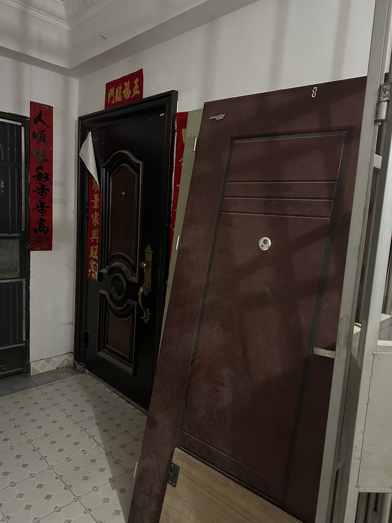 众和公寓  4室2厅2卫    160.0万 众和公寓  4室2厅2卫    160.0万室内图