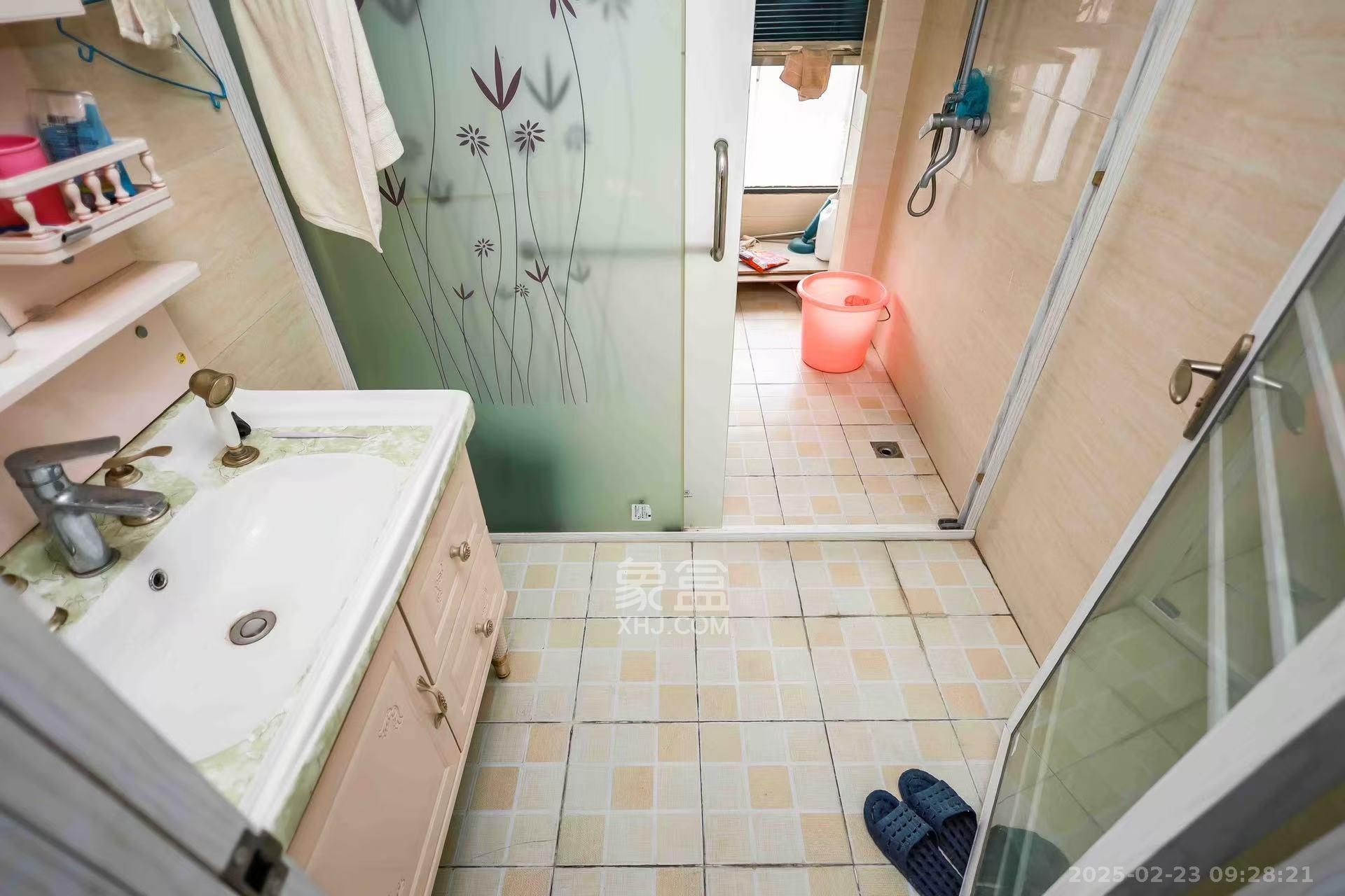 天麓尚层 4室2厅2卫 2700.0元/月 天麓尚层 4室2厅2卫 2700.0元/月室内图