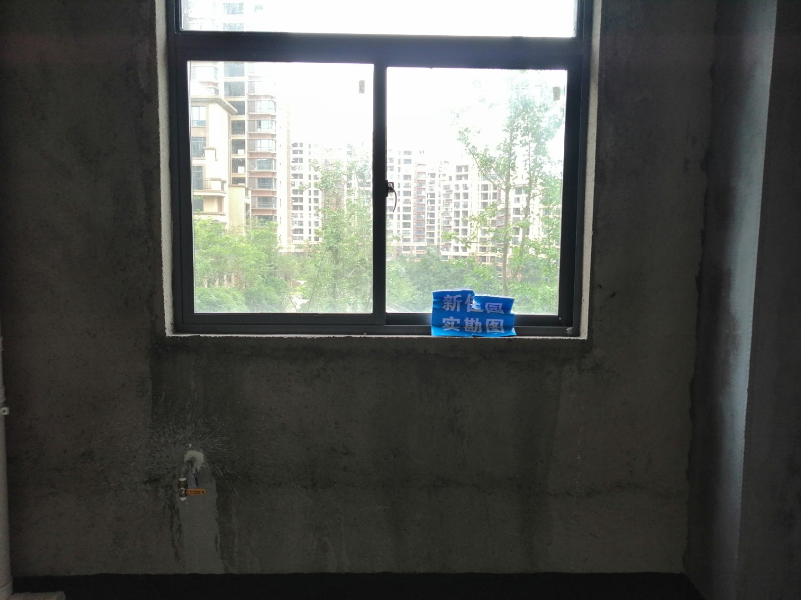 天门壹号  4室2厅2卫    118.0万 天门壹号  4室2厅2卫    118.0万客厅