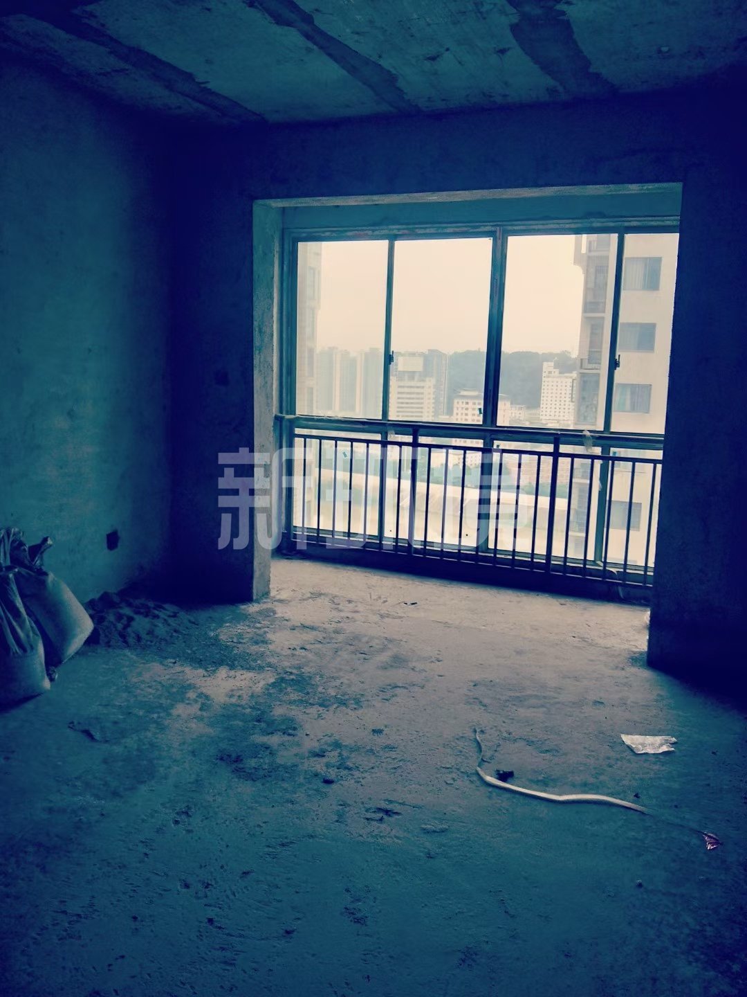 维港御景湾  3室2厅1卫    66.5万 维港御景湾  3室2厅1卫    66.5万