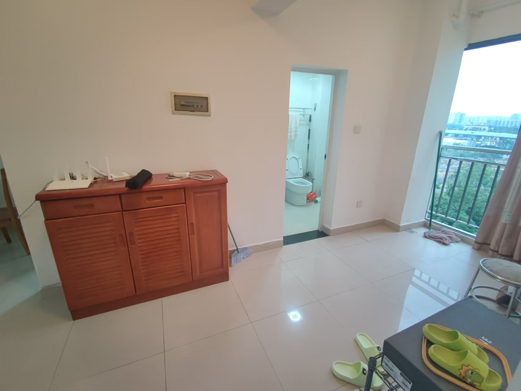 秀山观海苑  2室2厅1卫    130.0万 秀山观海苑  2室2厅1卫    130.0万室内图