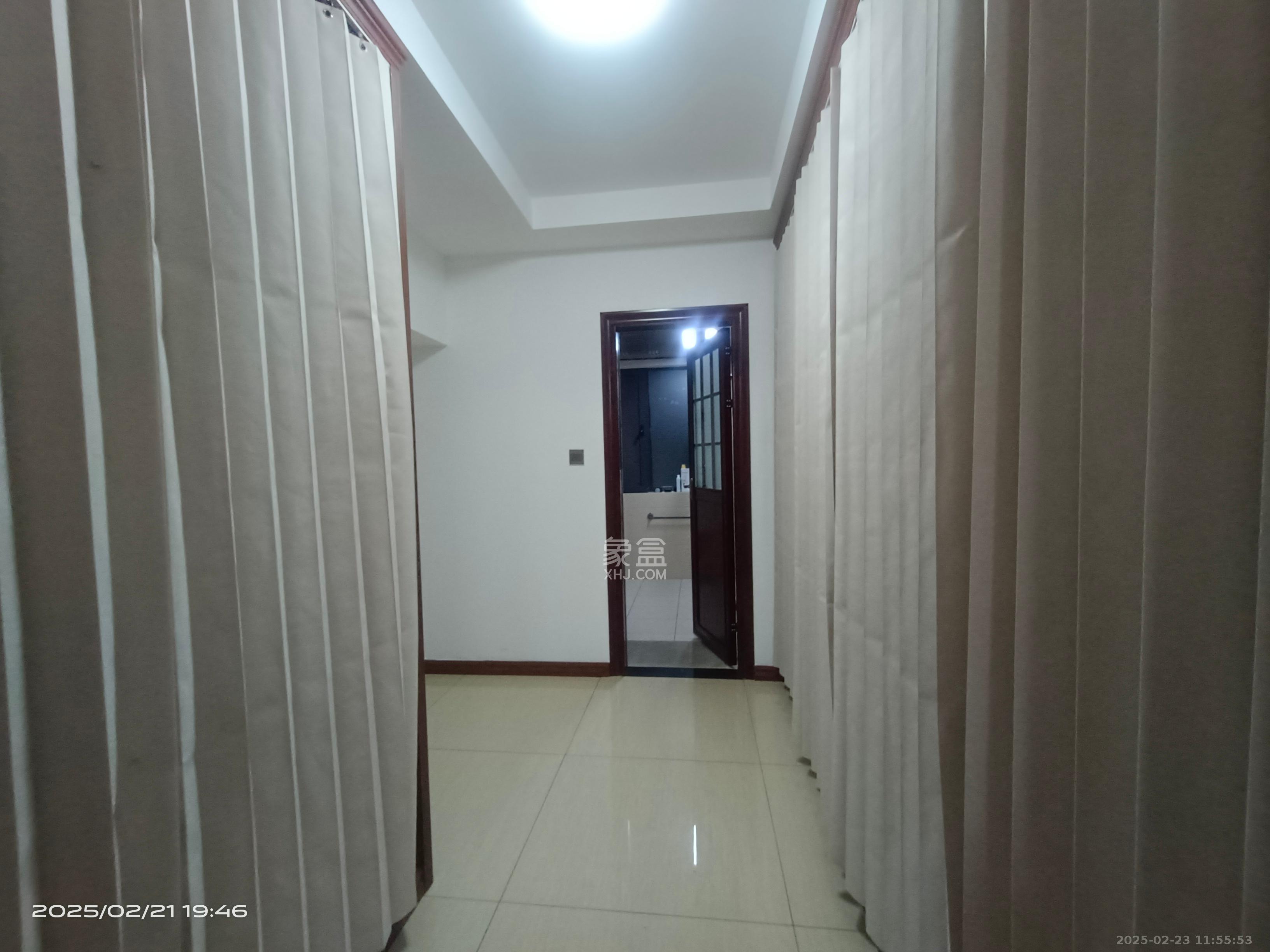 万科金域华府三四期 6室2厅3卫 7000.0元/月 万科金域华府三四期 6室2厅3卫 7000.0元/月室内图